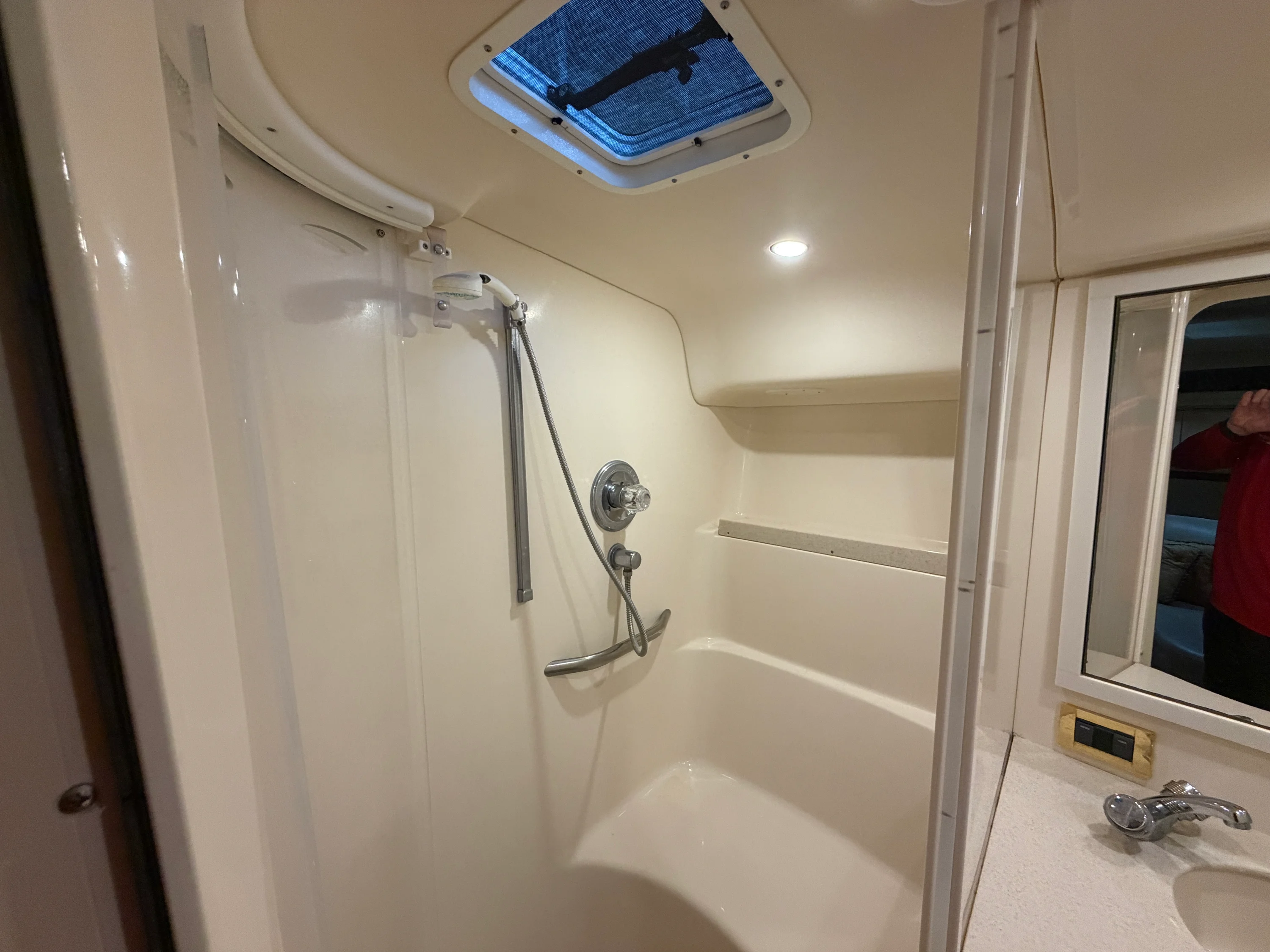 1999 Sea Ray 40 SUNDANCER Image Thumbnail #22
