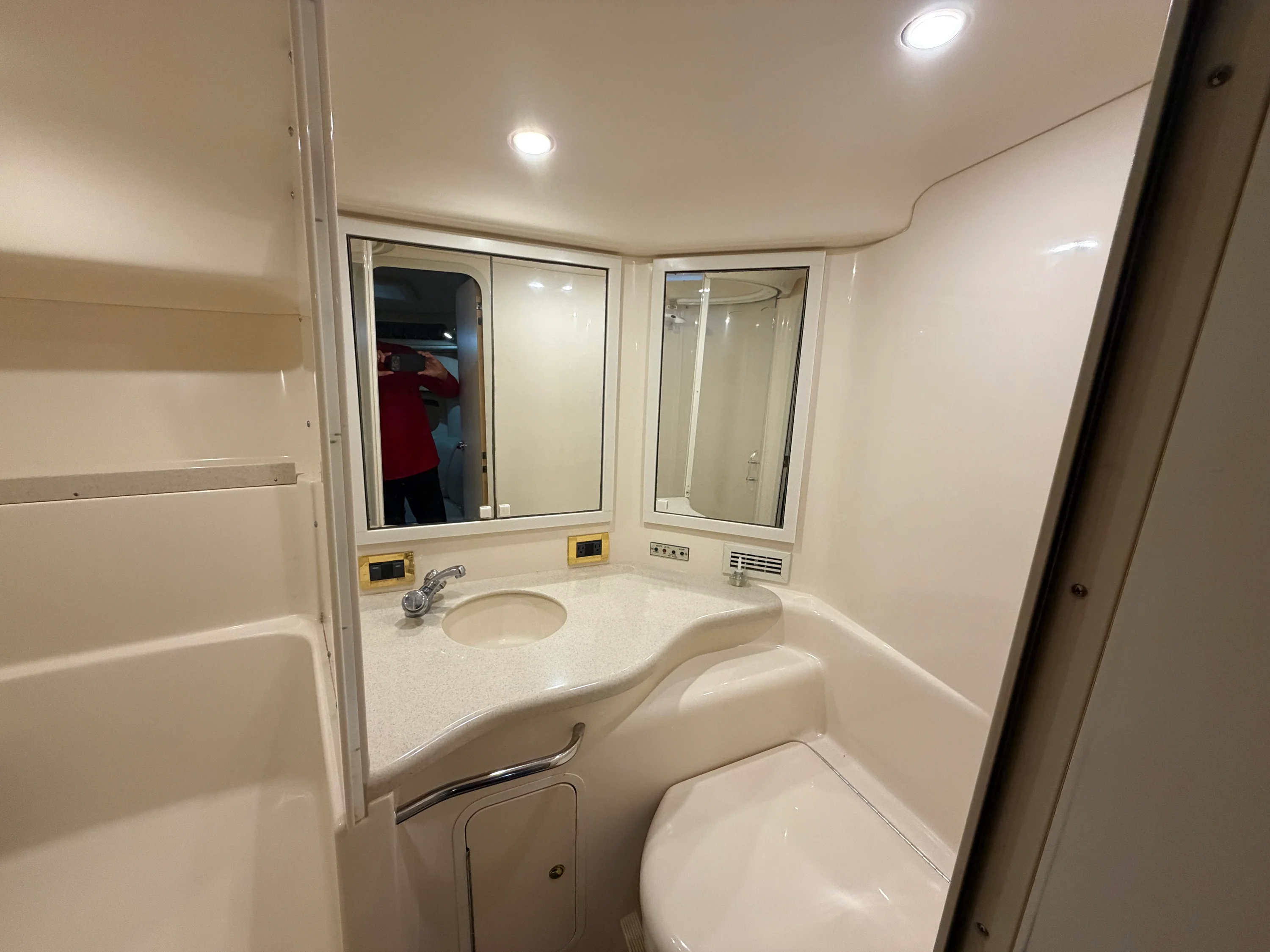 1999 Sea Ray 40 SUNDANCER Image Thumbnail #21