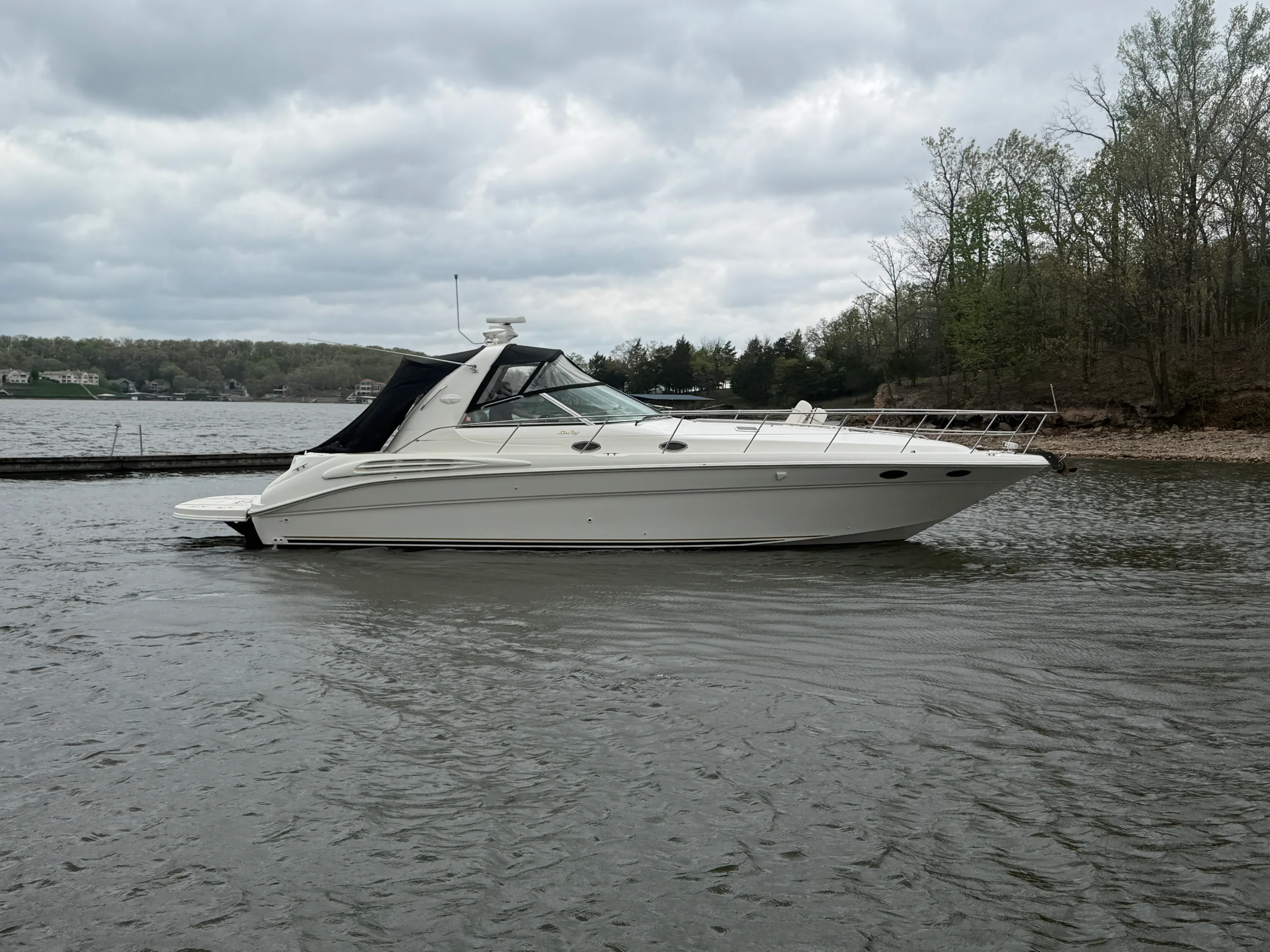 1999 Sea Ray 40 SUNDANCER Image Thumbnail #0