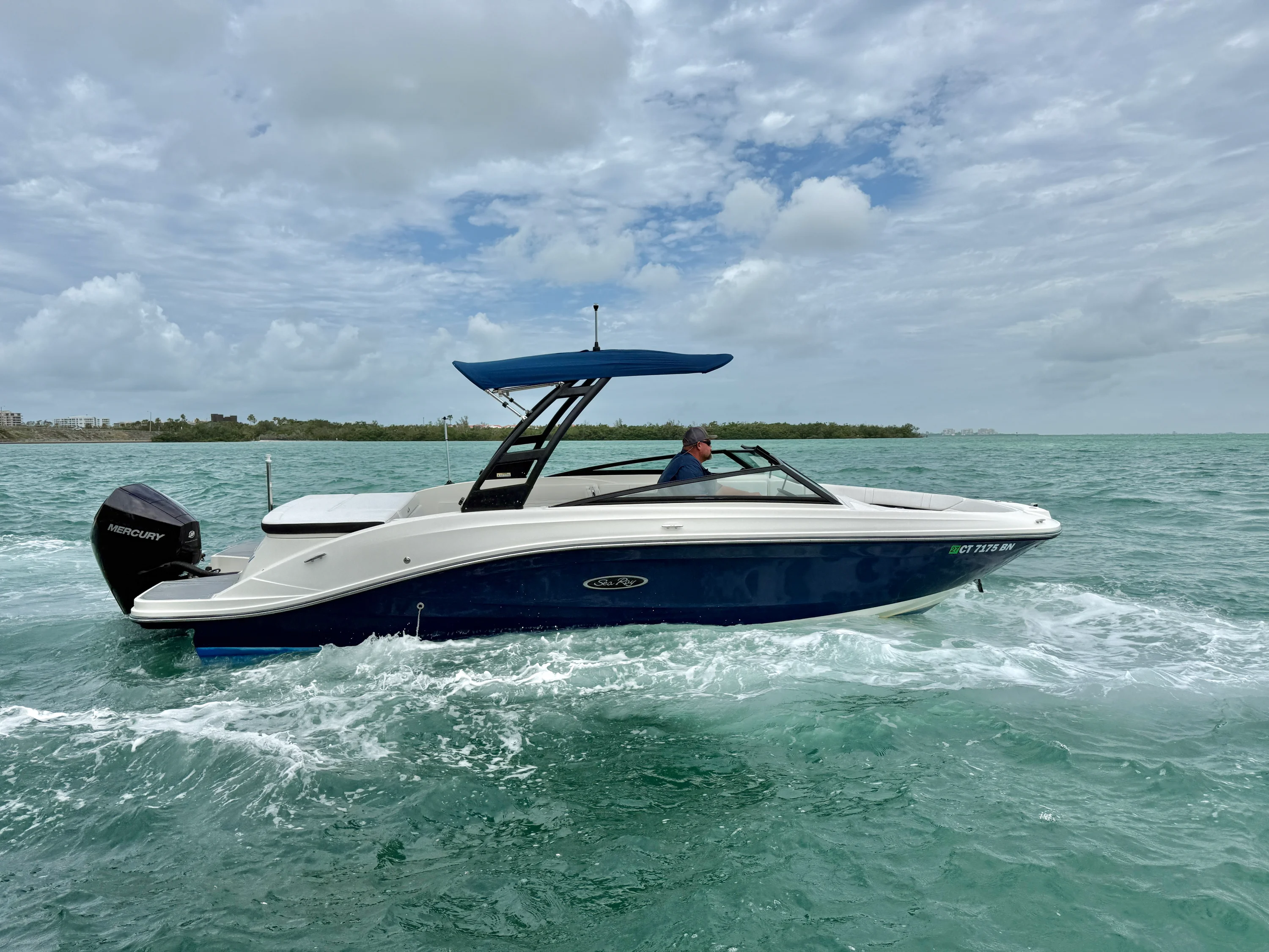 2022 Sea Ray SPX 230 OB Image Thumbnail #0