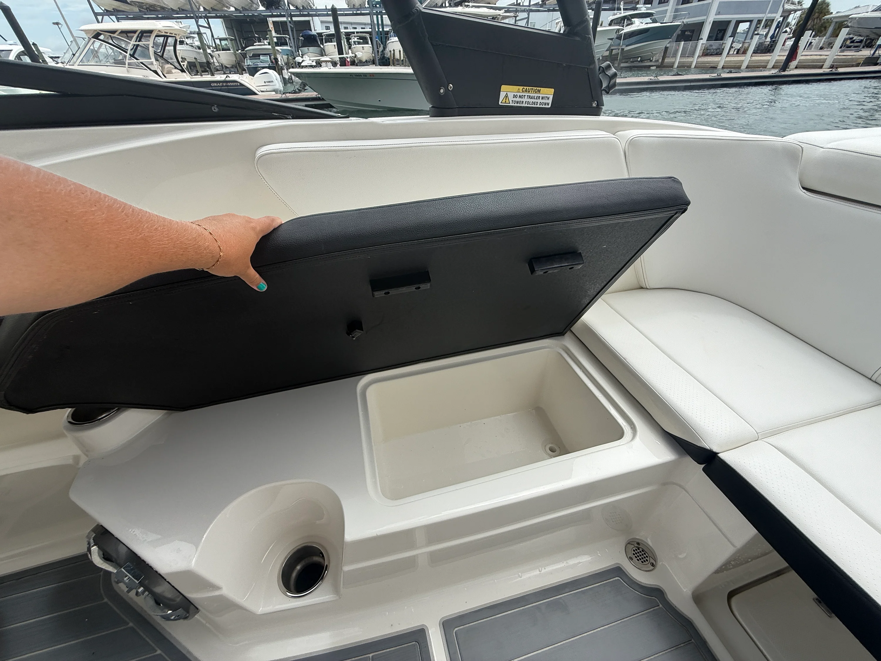 2022 Sea Ray SPX 230 OB Image Thumbnail #14