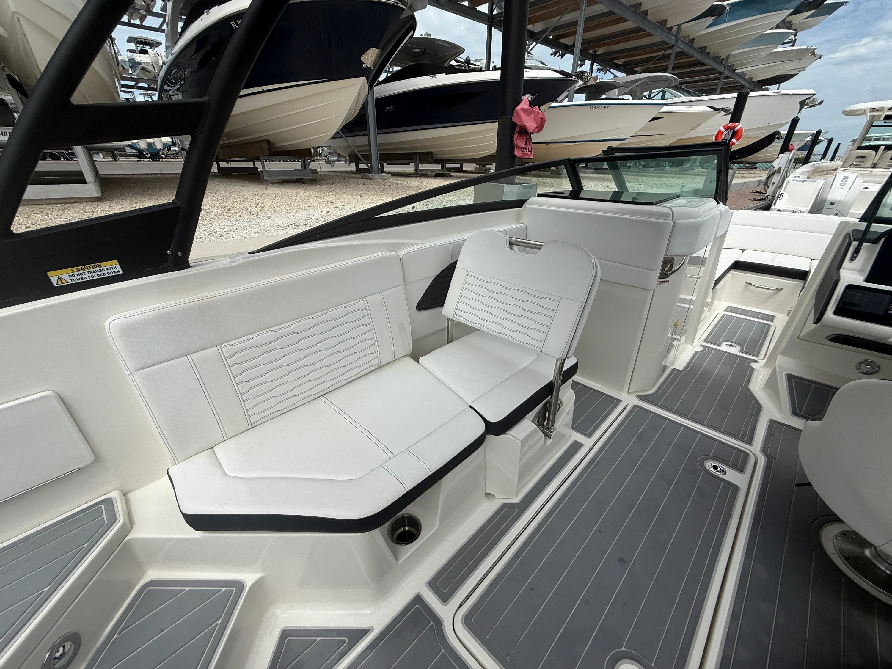 2022 Sea Ray SPX 230 OB Image Thumbnail #12