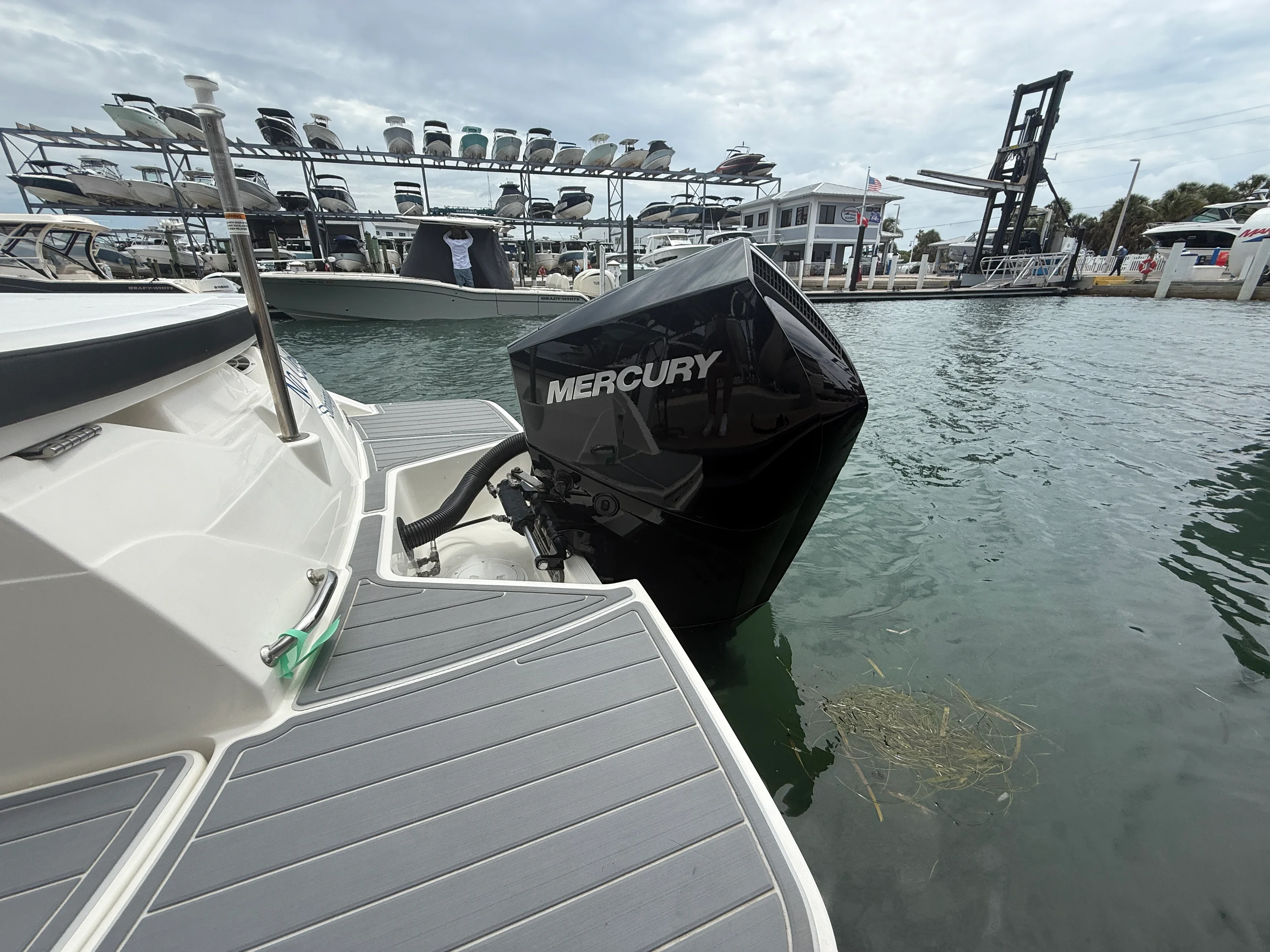 2022 Sea Ray SPX 230 OB Image Thumbnail #18