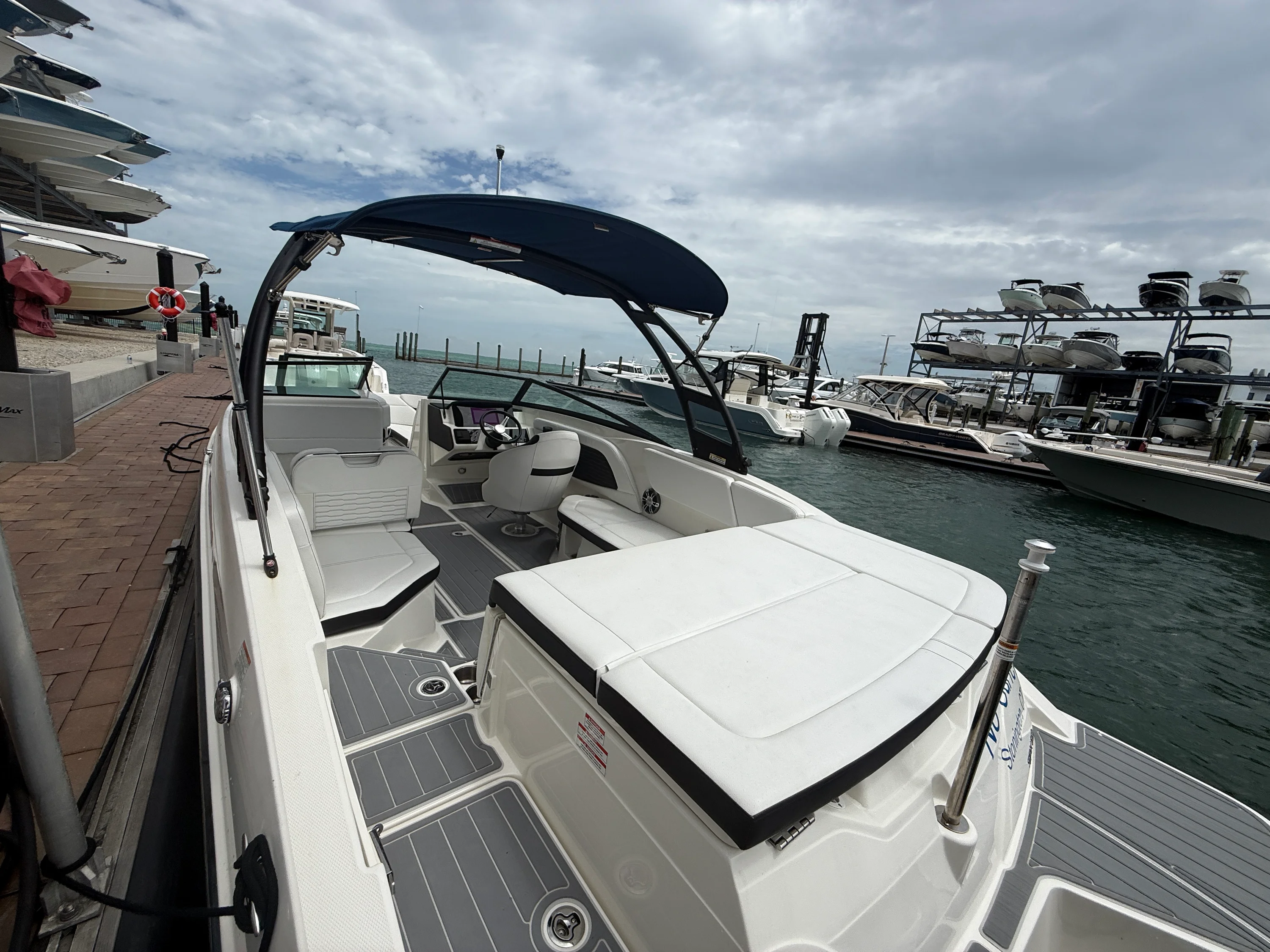 2022 Sea Ray SPX 230 OB Image Thumbnail #16