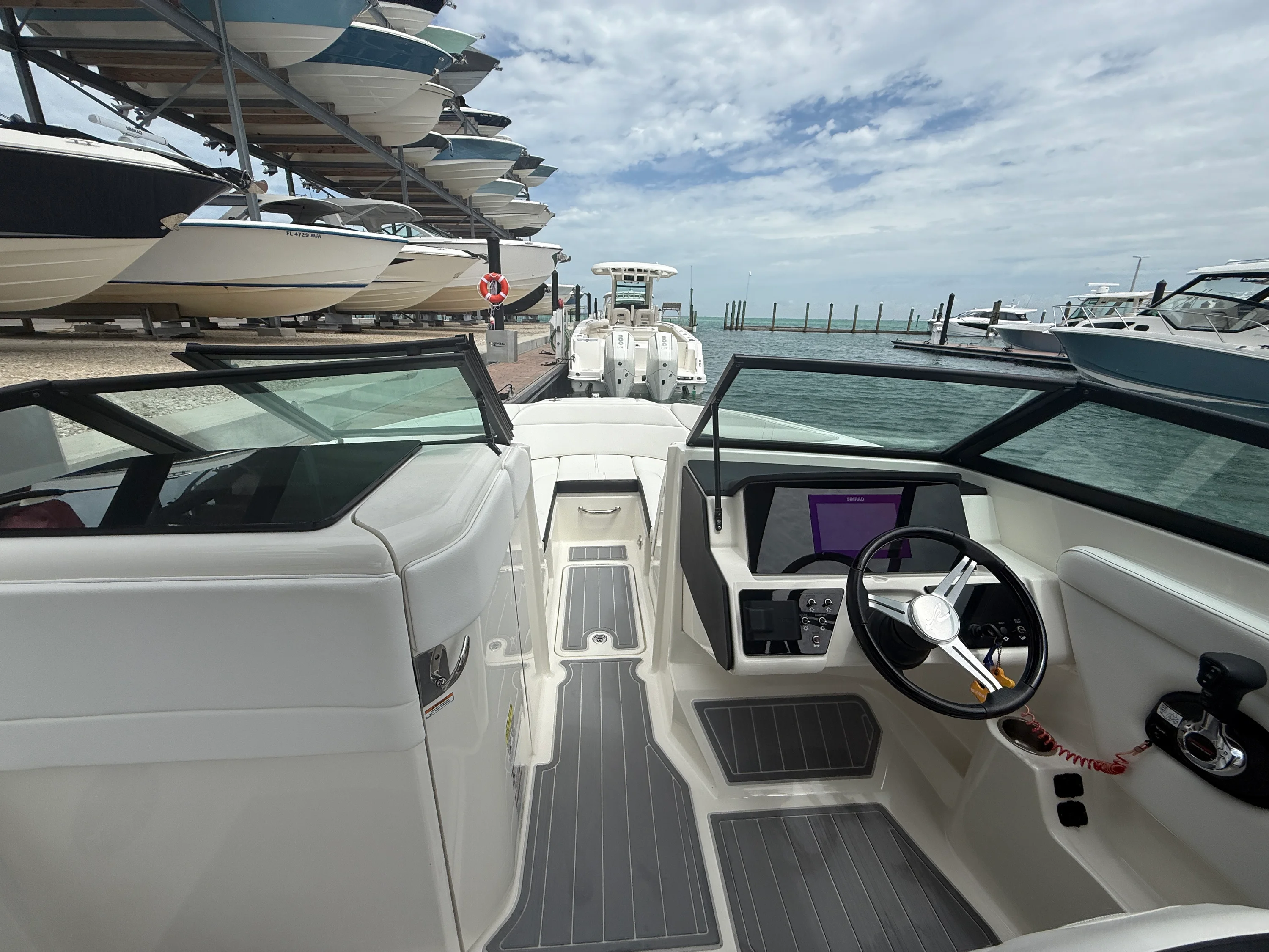 2022 Sea Ray SPX 230 OB Image Thumbnail #8