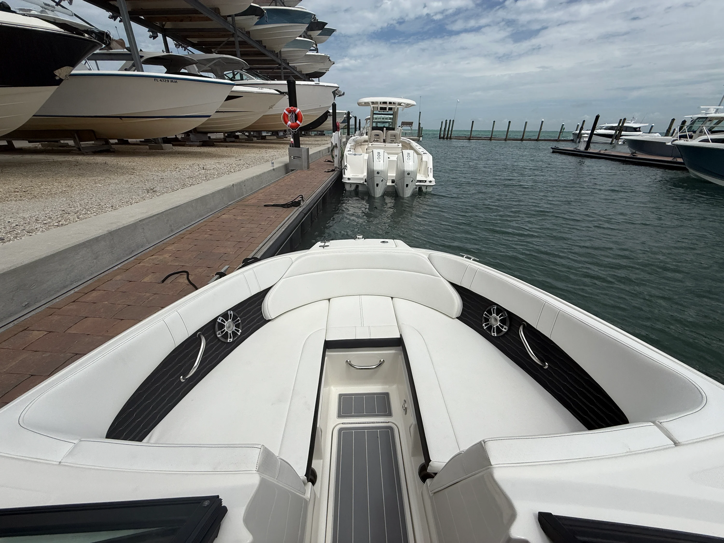 2022 Sea Ray SPX 230 OB Image Thumbnail #5