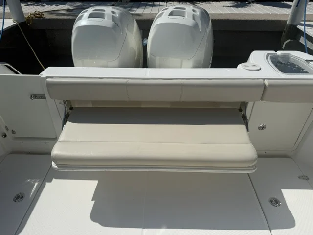2016 Boston Whaler 315 CONQUEST Image Thumbnail #11