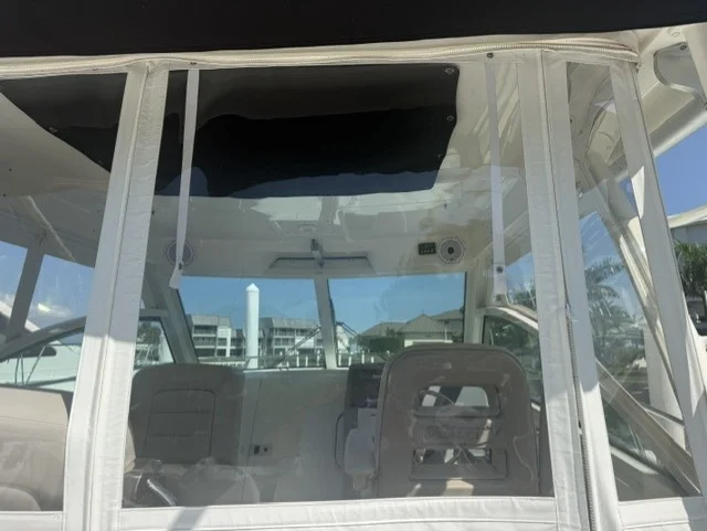 2016 Boston Whaler 315 CONQUEST Image Thumbnail #17