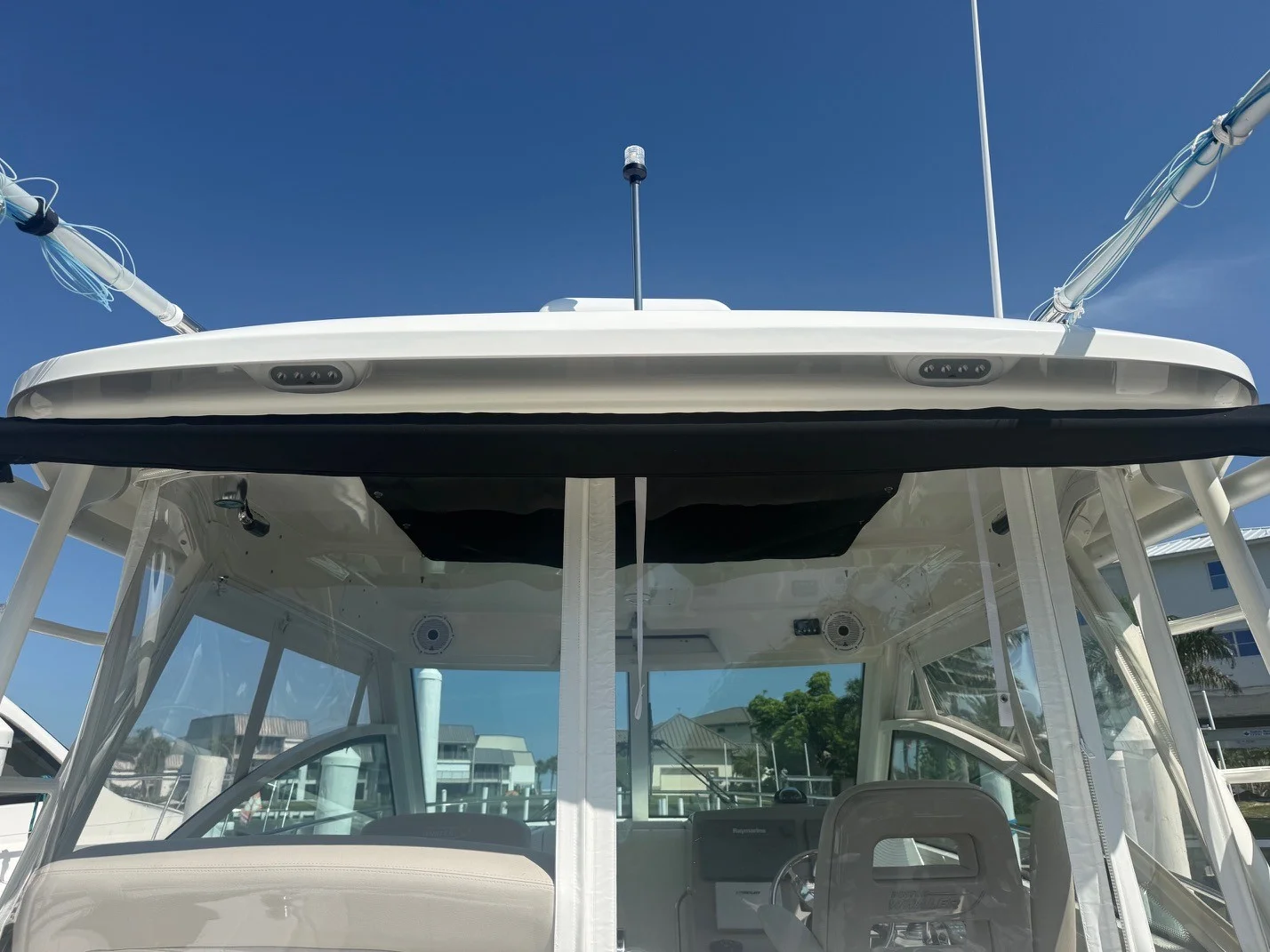 2016 Boston Whaler 315 CONQUEST Image Thumbnail #7