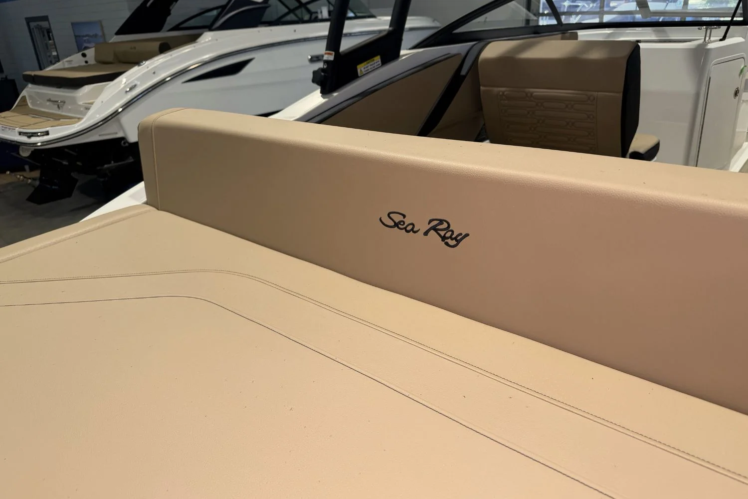 2026 Sea Ray SPX 210 Outboard Image Thumbnail #8