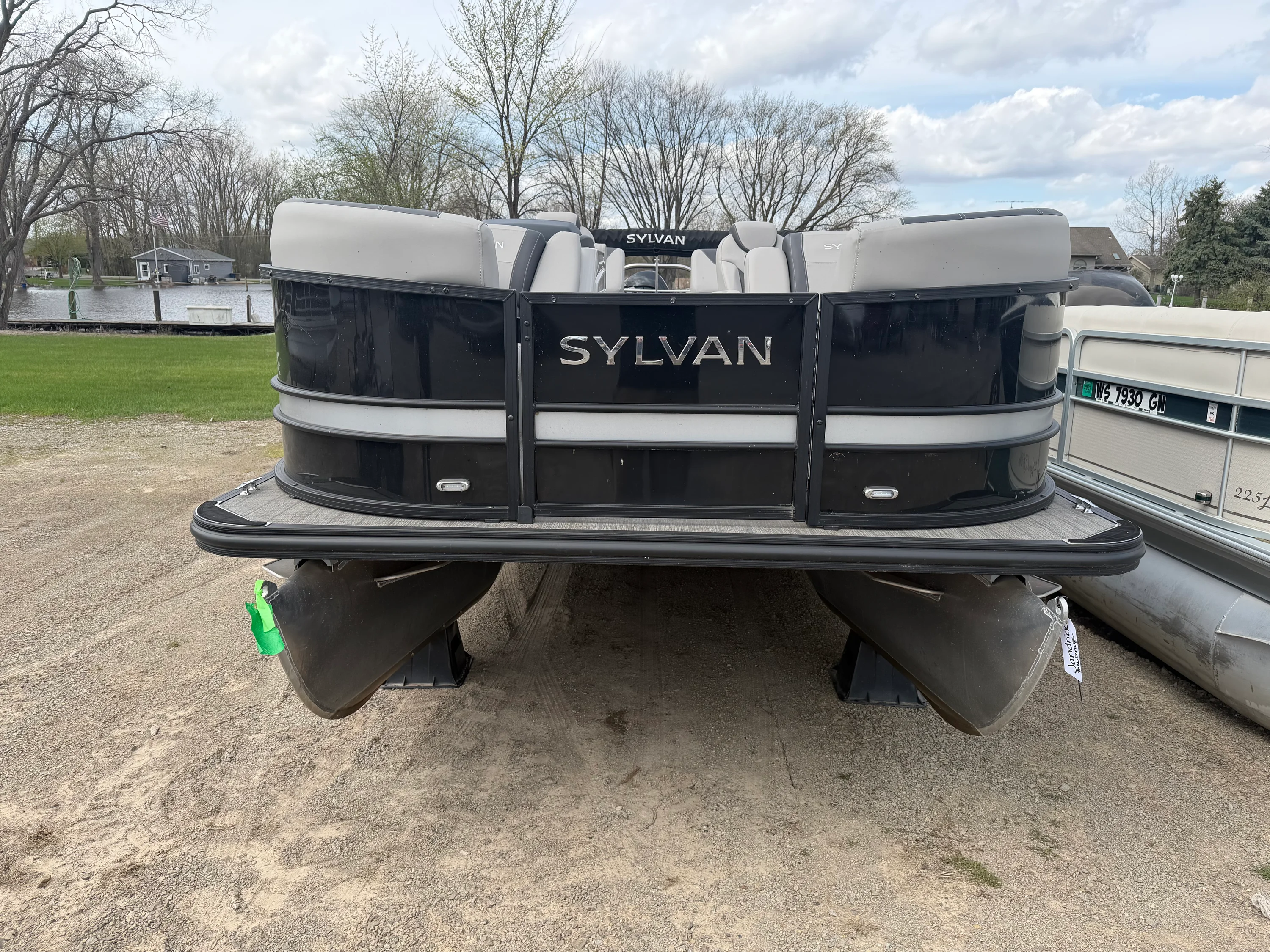 2022 Sylvan L3 RLZ Image Thumbnail #1