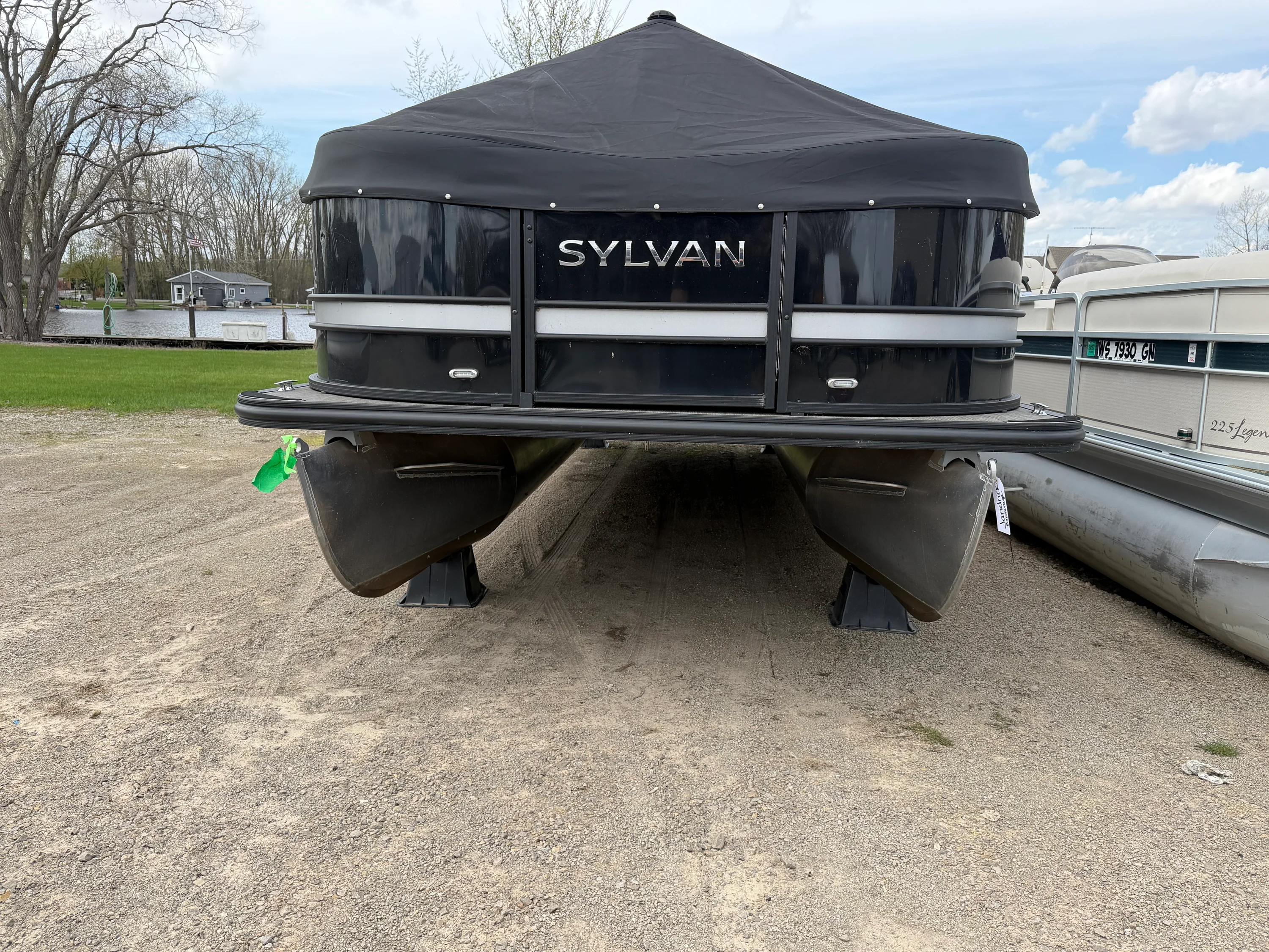 2022 Sylvan L3 RLZ Image Thumbnail #18