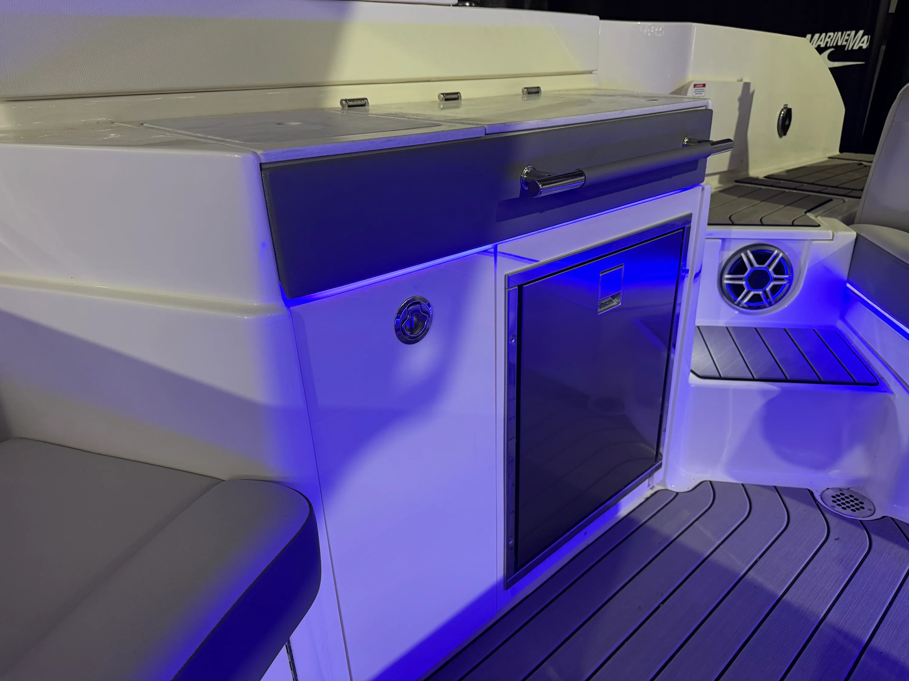 2026 Sea Ray 350 SLX Image Thumbnail #29