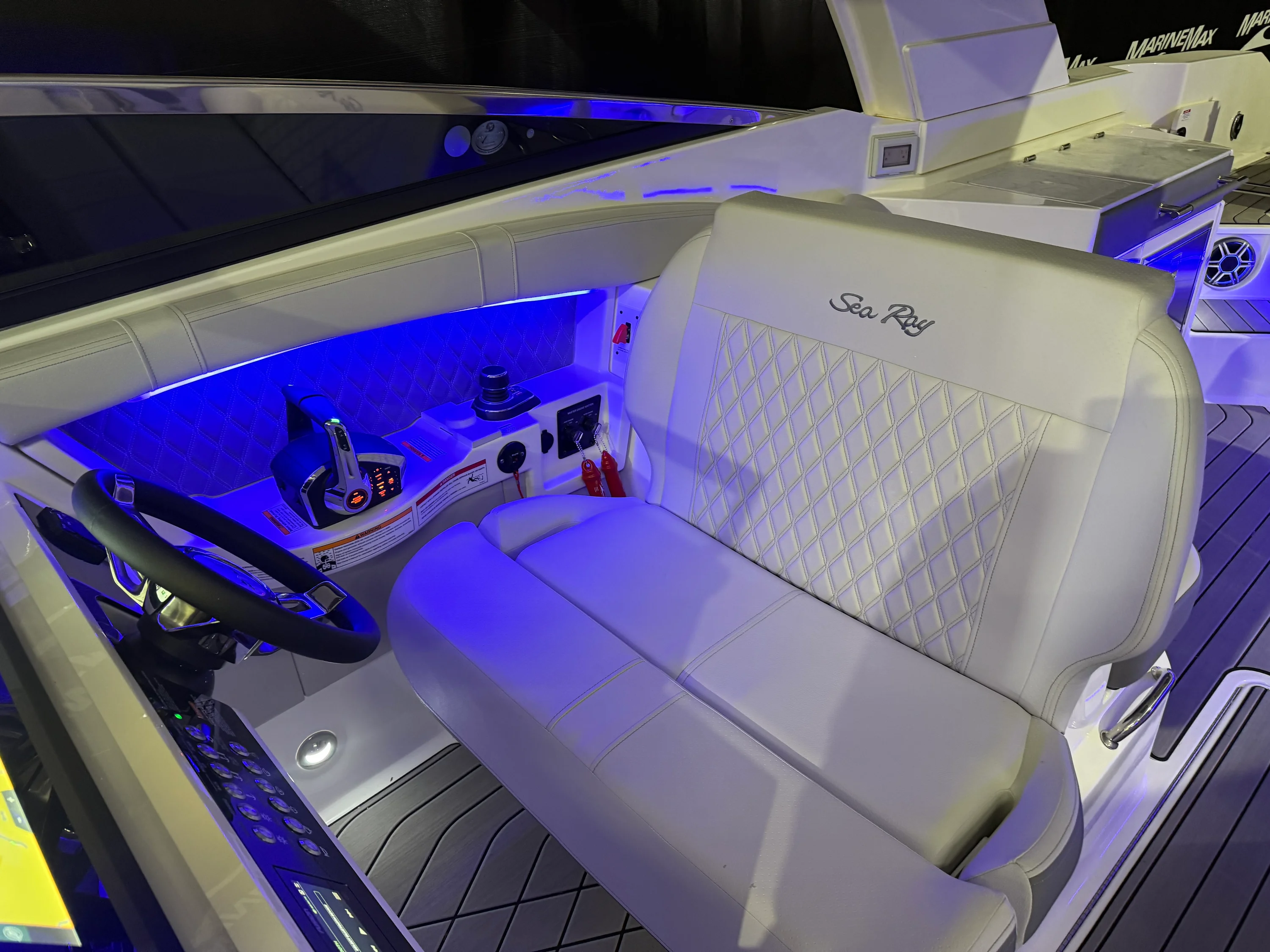 2026 Sea Ray 350 SLX Image Thumbnail #14