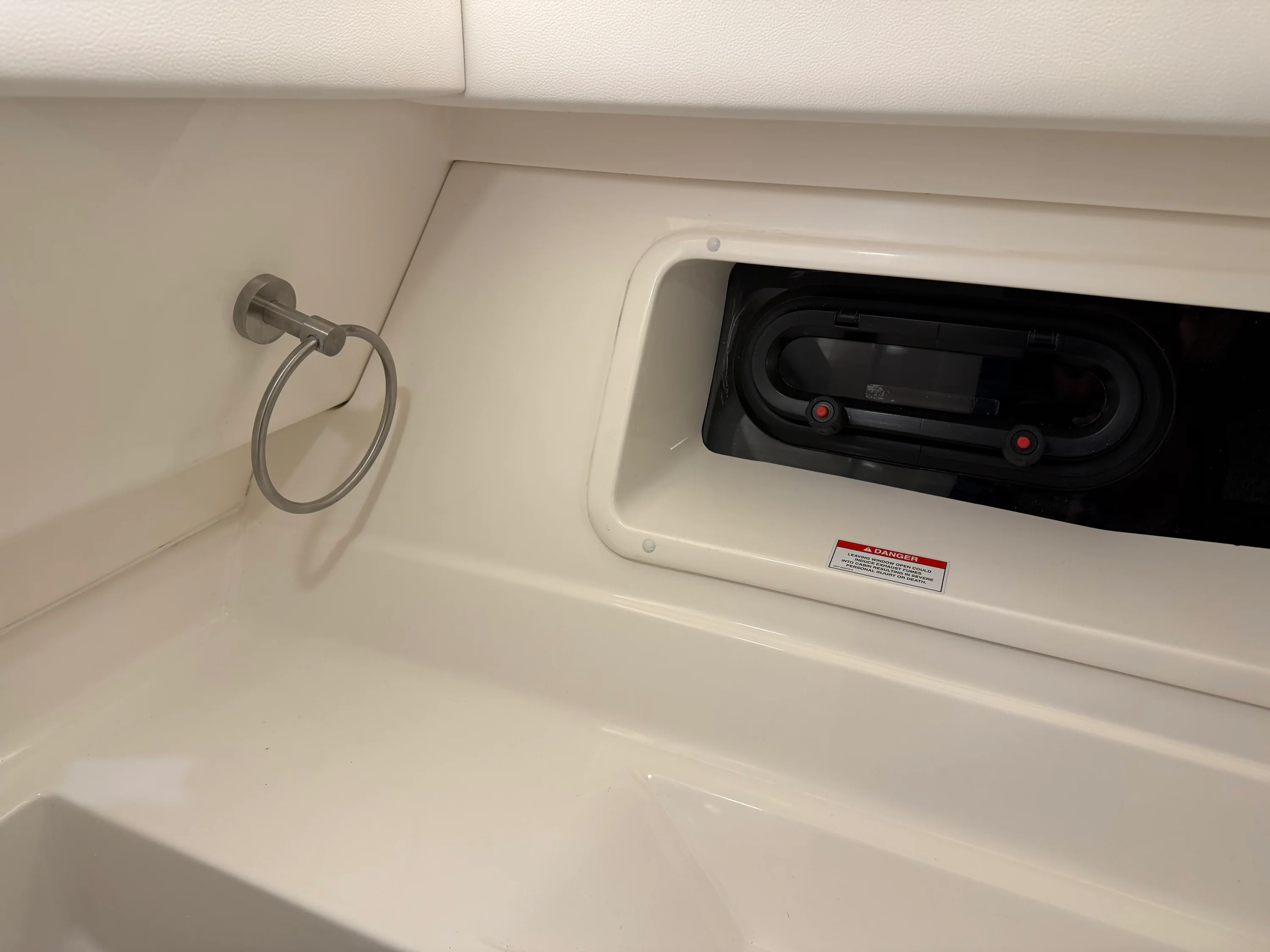2026 Sea Ray 350 SLX Image Thumbnail #37