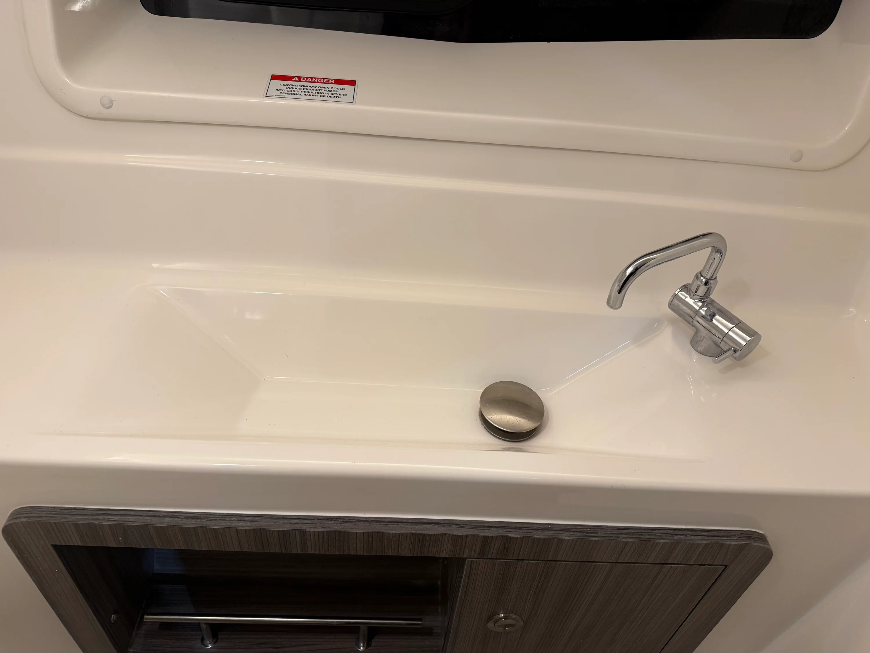 2026 Sea Ray 350 SLX Image Thumbnail #40