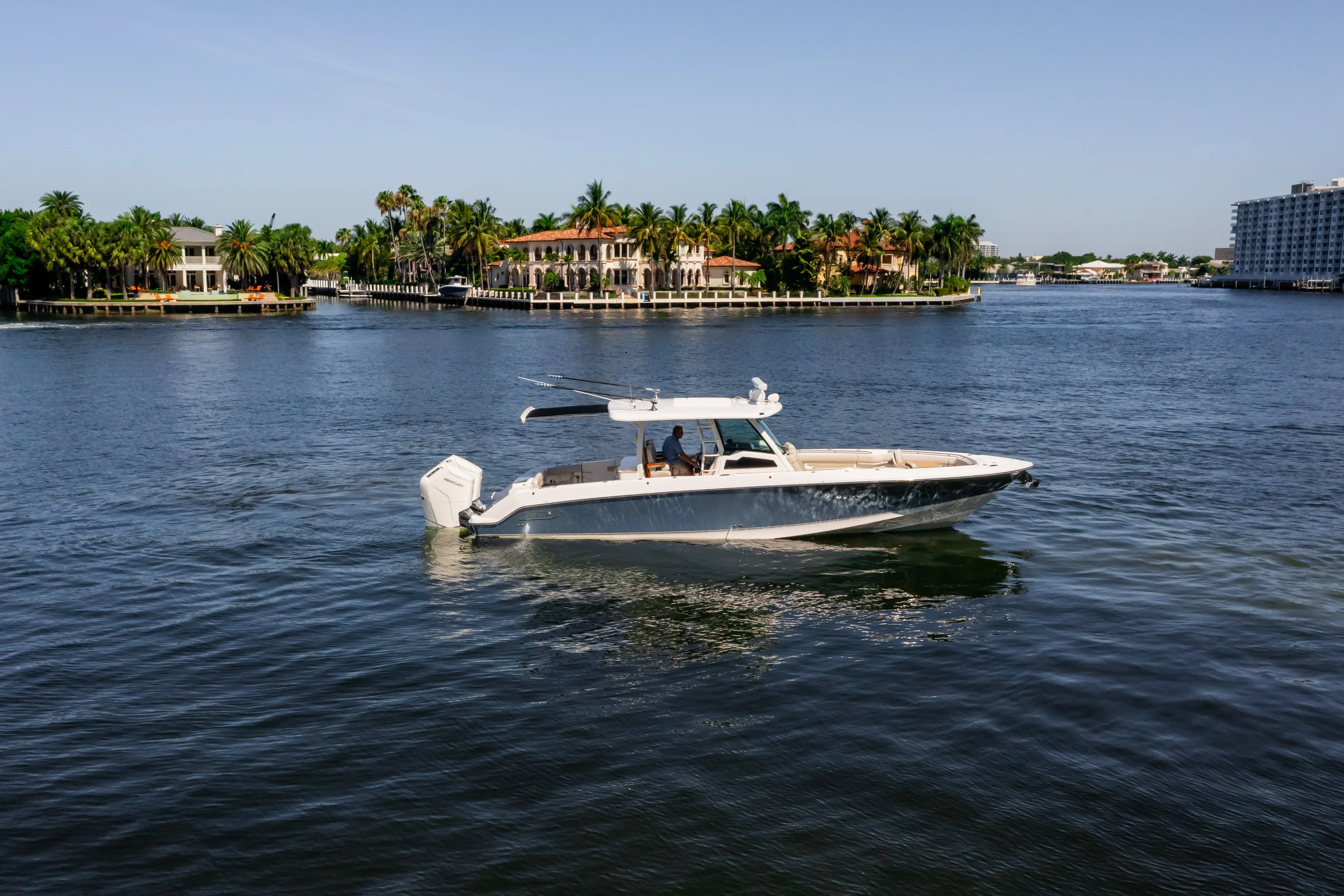 2024 Boston Whaler 380 OUTRAGE Image Thumbnail #2