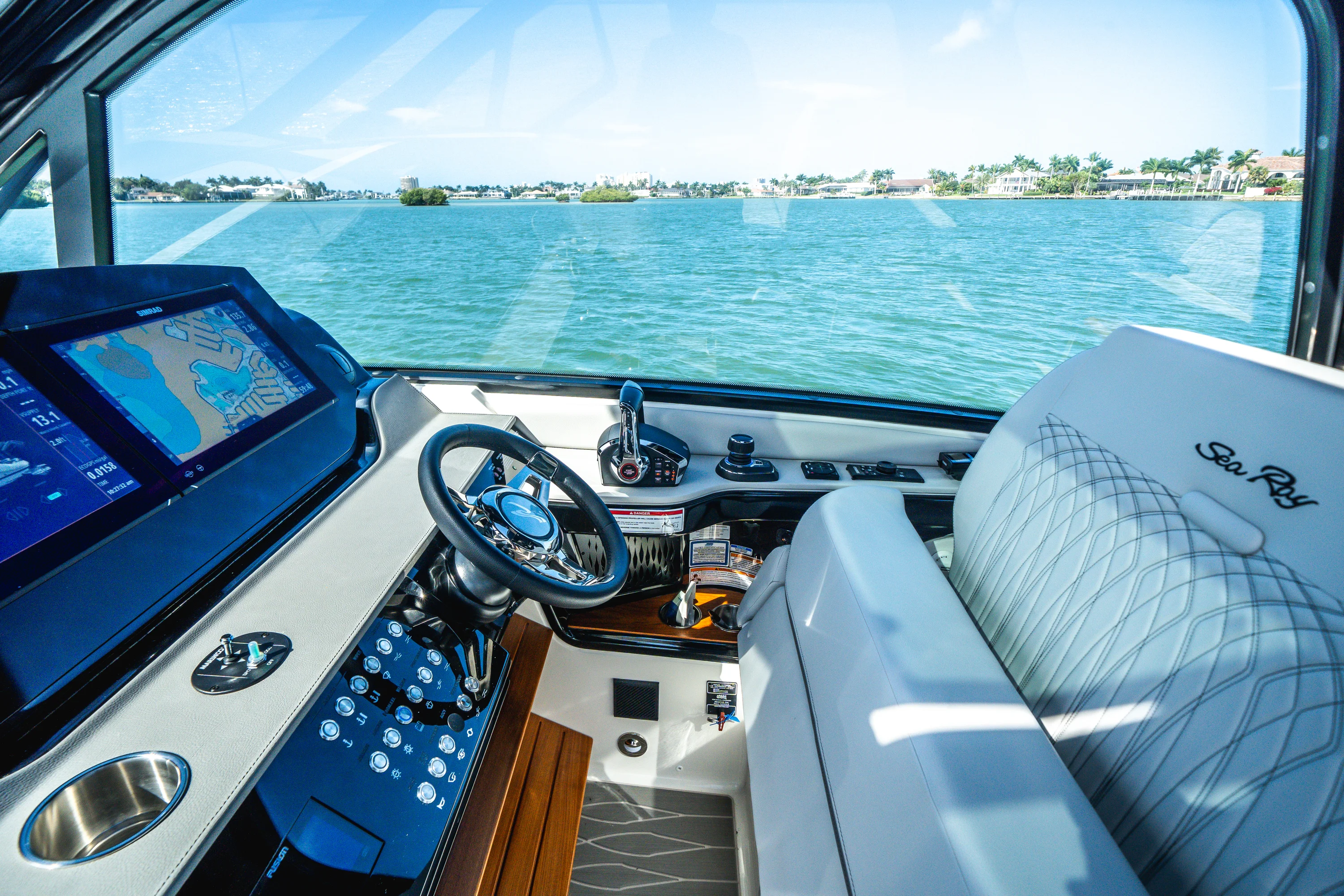 2025 Sea Ray 370 DA OB Image Thumbnail #13