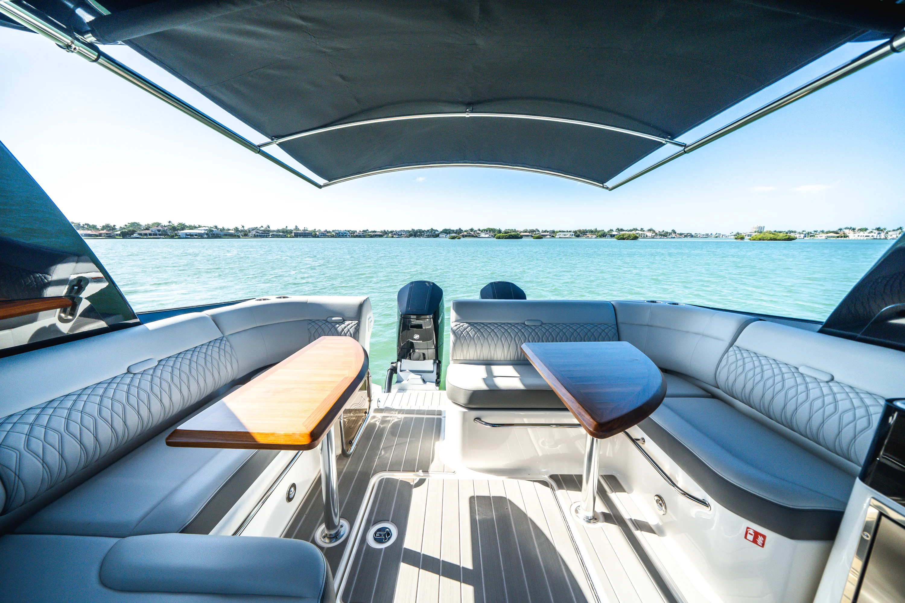 2025 Sea Ray 370 DA OB Image Thumbnail #9