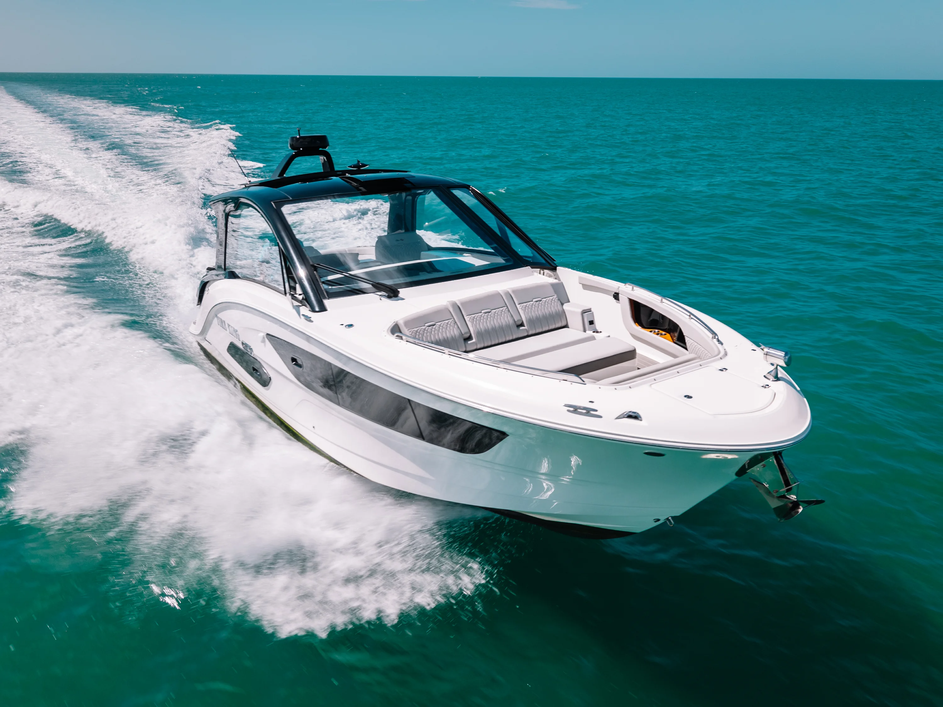 2025 Sea Ray 370 DA OB Image Thumbnail #24