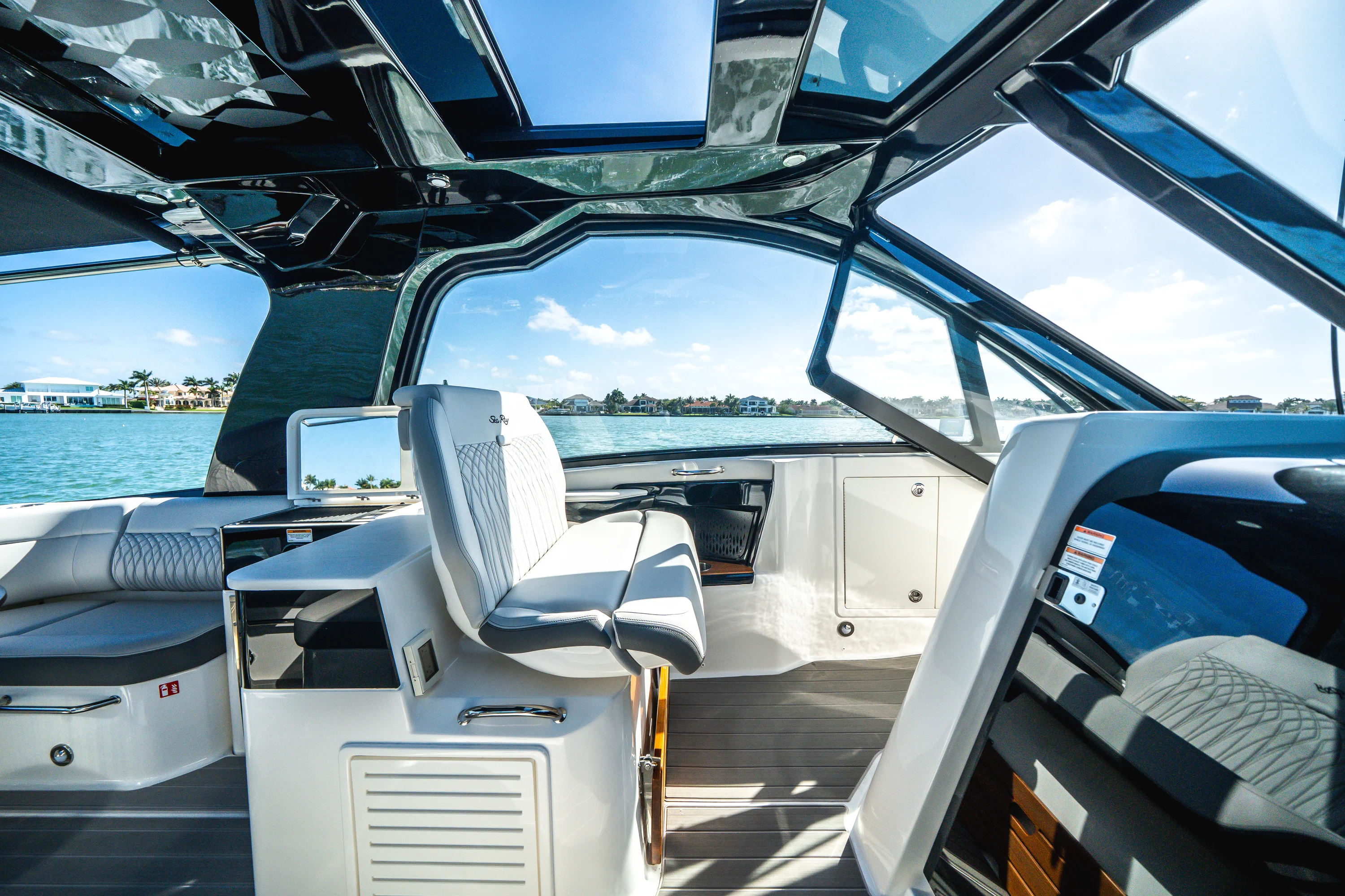 2025 Sea Ray 370 DA OB Image Thumbnail #14