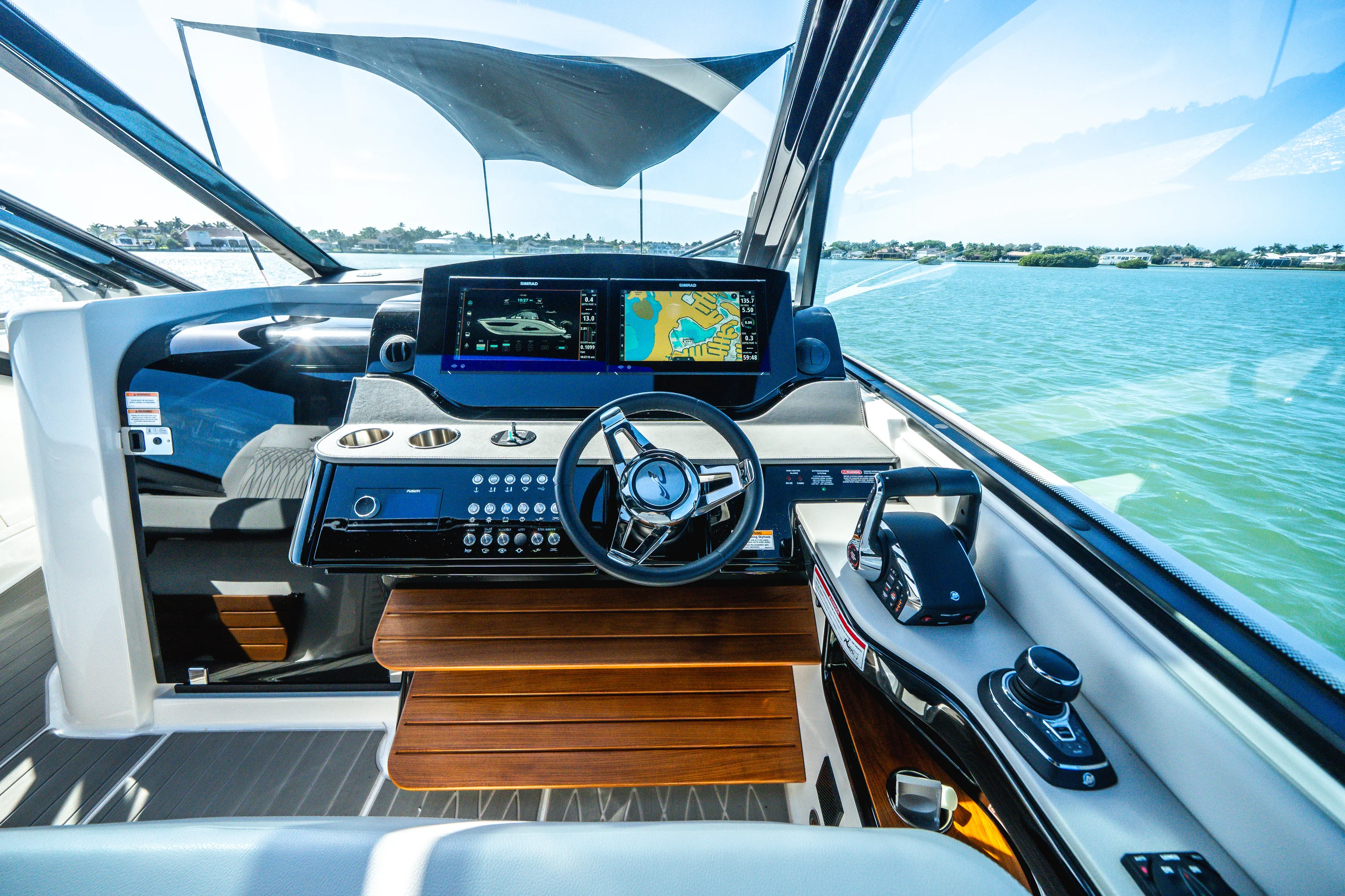 2025 Sea Ray 370 DA OB Image Thumbnail #12