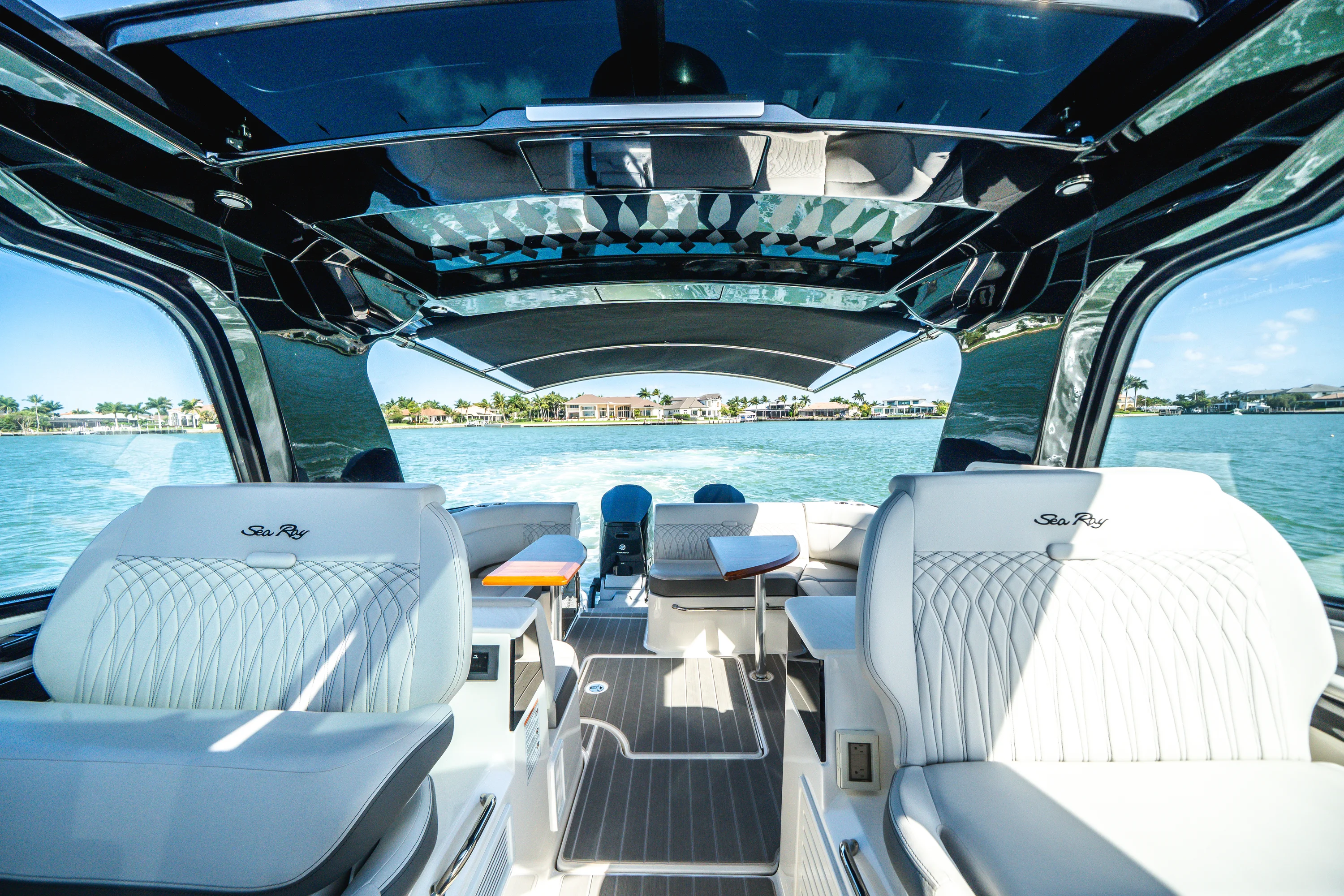 2025 Sea Ray 370 DA OB Image Thumbnail #15