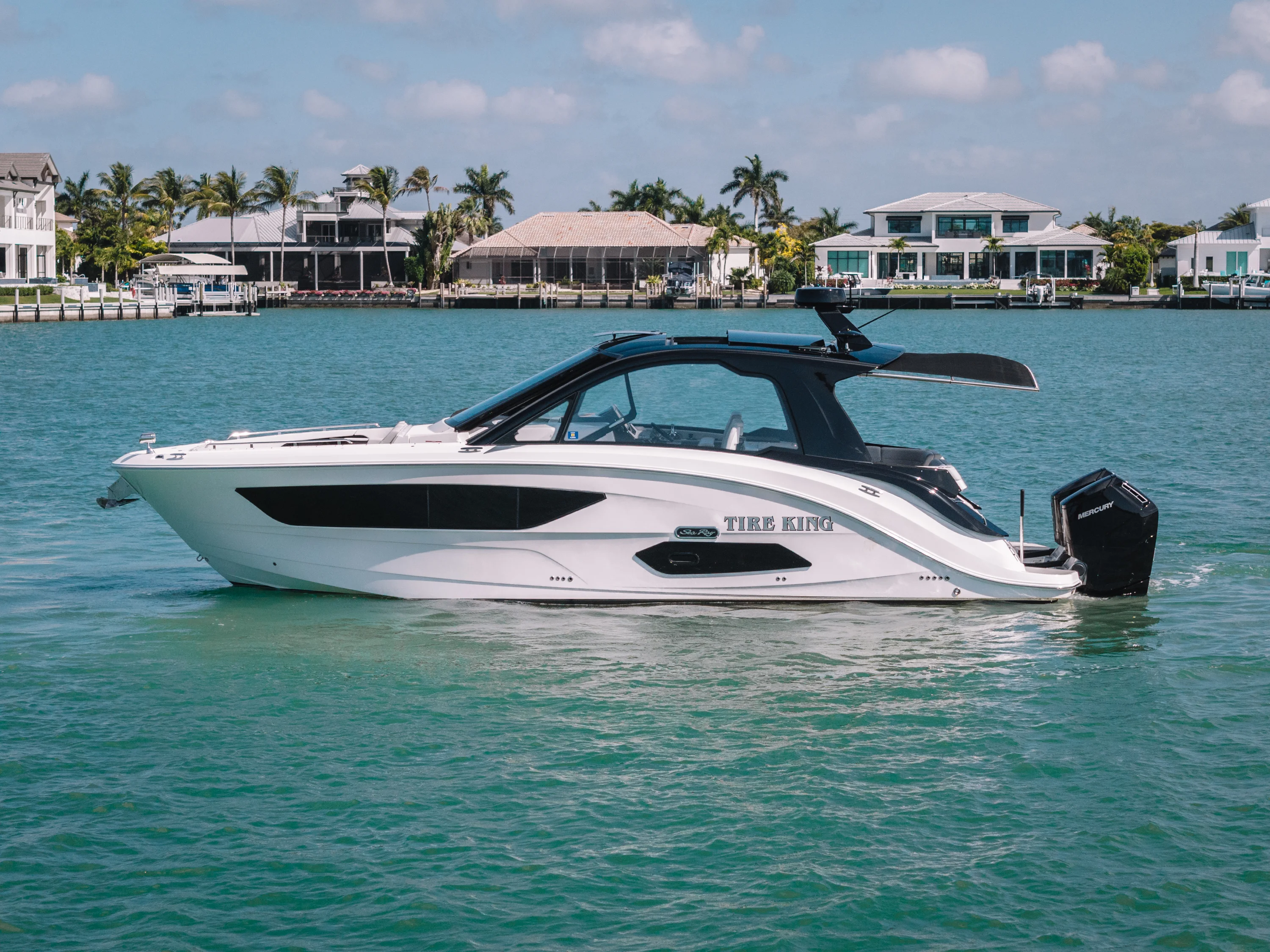 2025 Sea Ray 370 DA OB Image Thumbnail #0