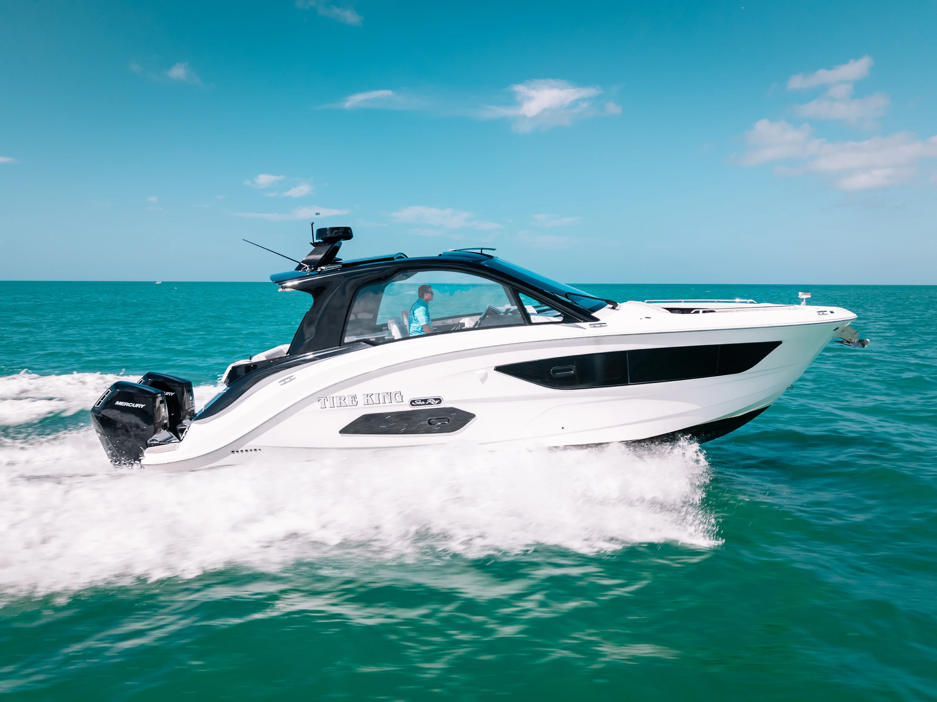 2025 Sea Ray 370 DA OB Image Thumbnail #25