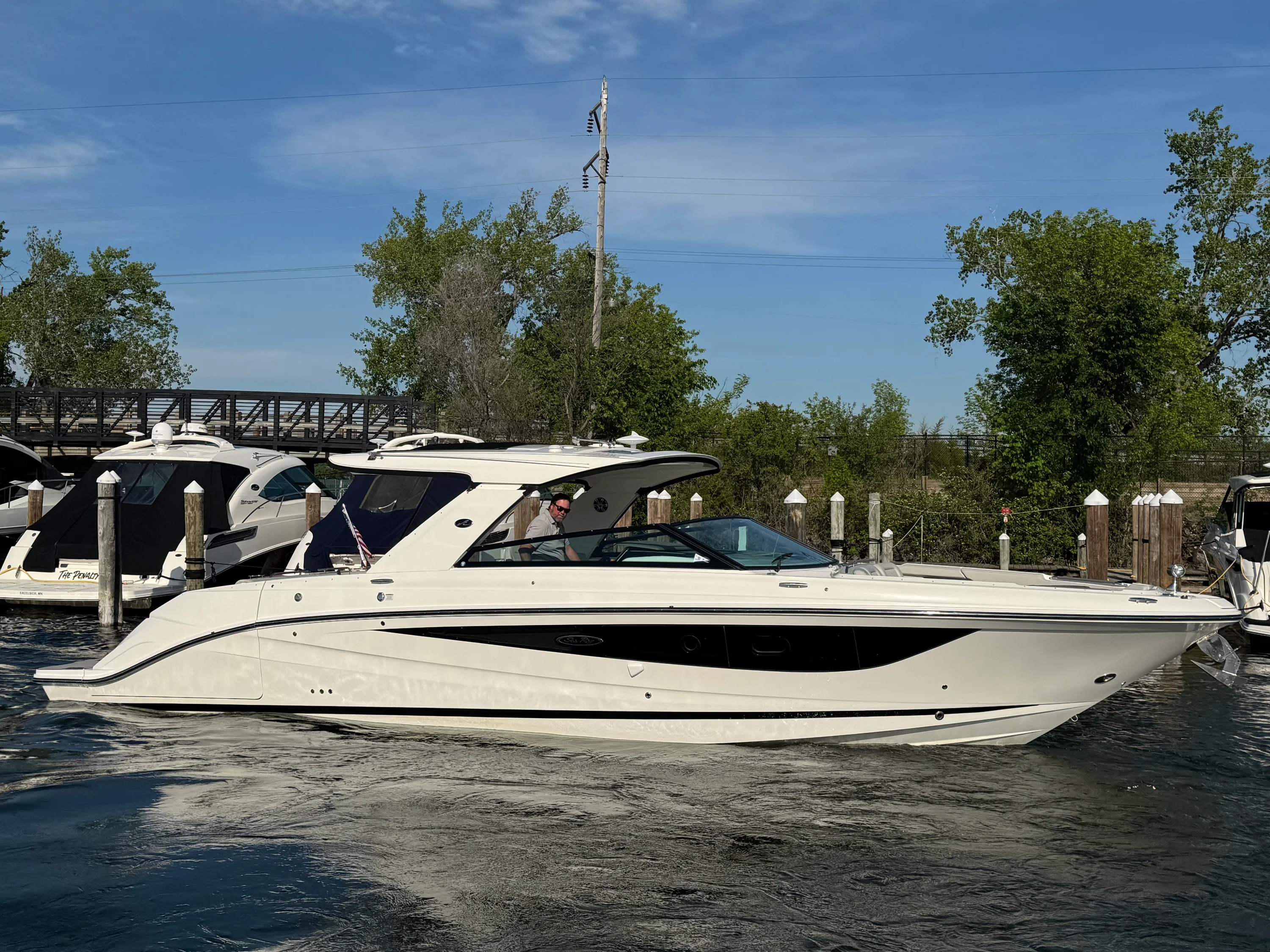2023 Sea Ray 400 SLX Image Thumbnail #0