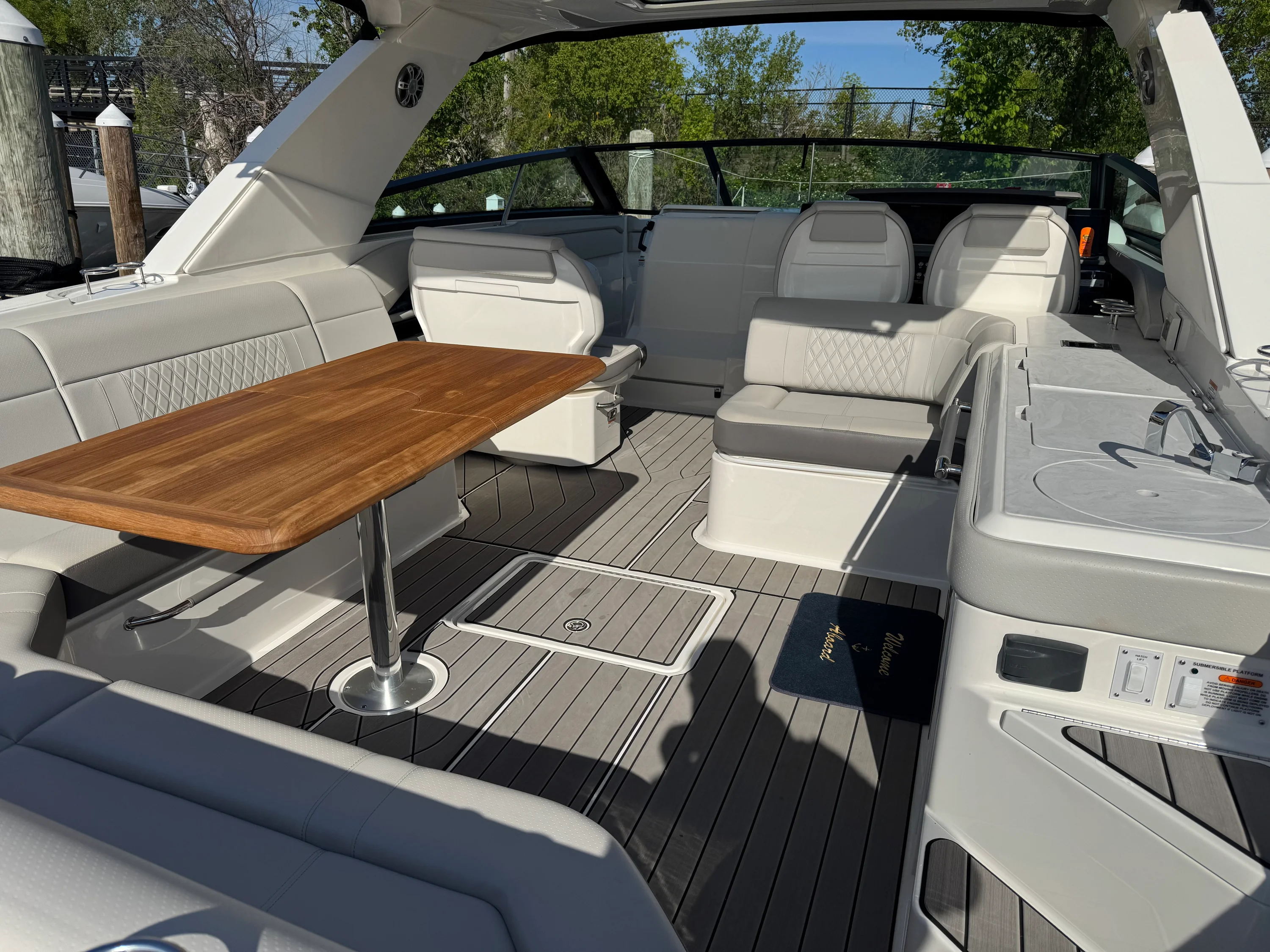 2023 Sea Ray 400 SLX Image Thumbnail #27