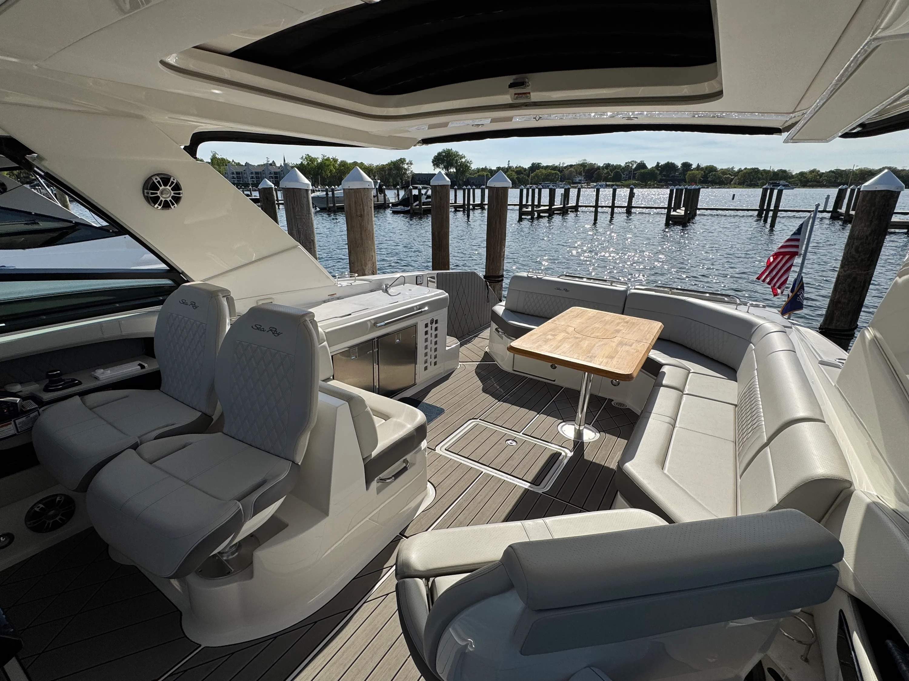 2023 Sea Ray 400 SLX Image Thumbnail #21