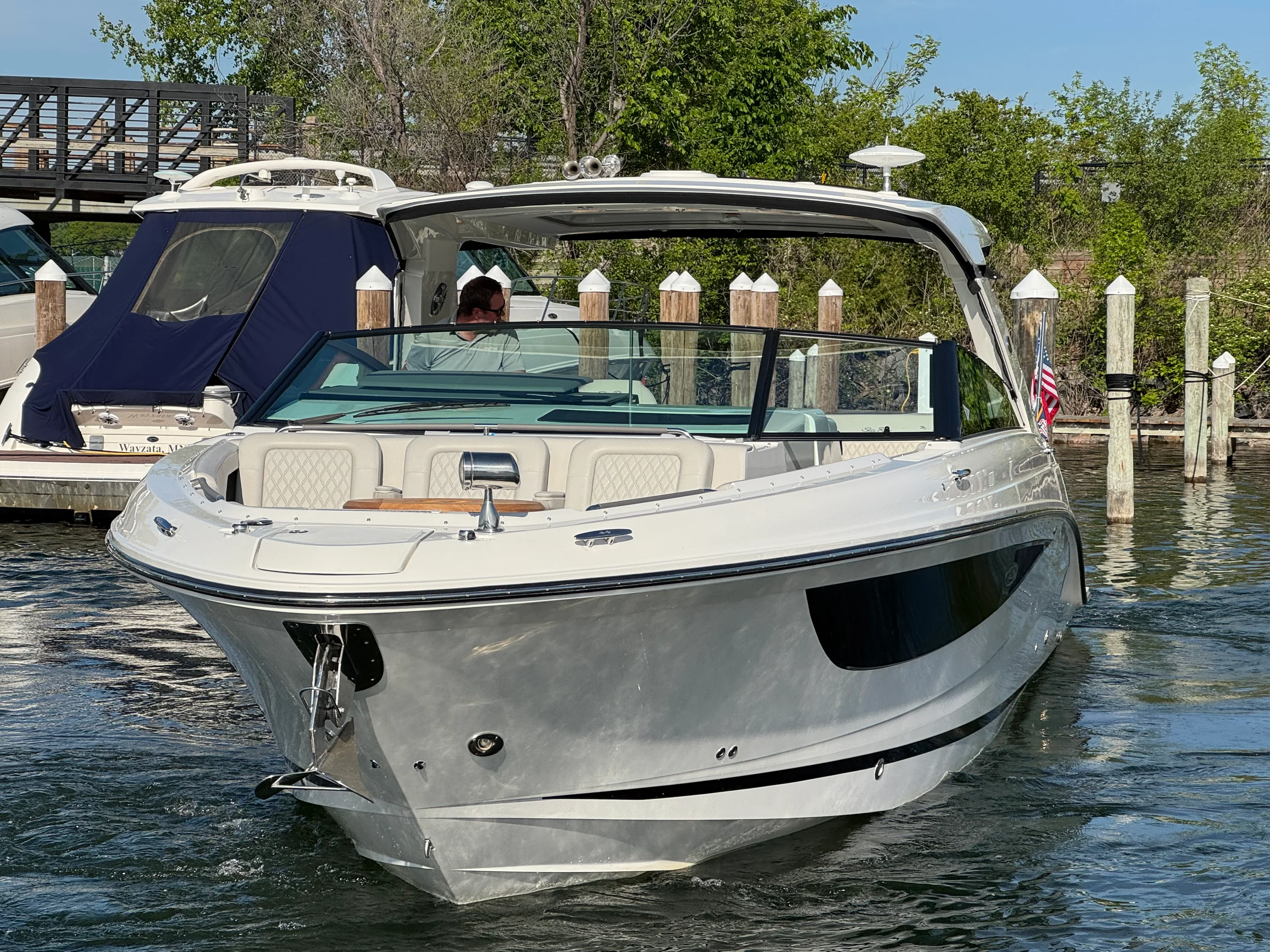2023 Sea Ray 400 SLX Image Thumbnail #5