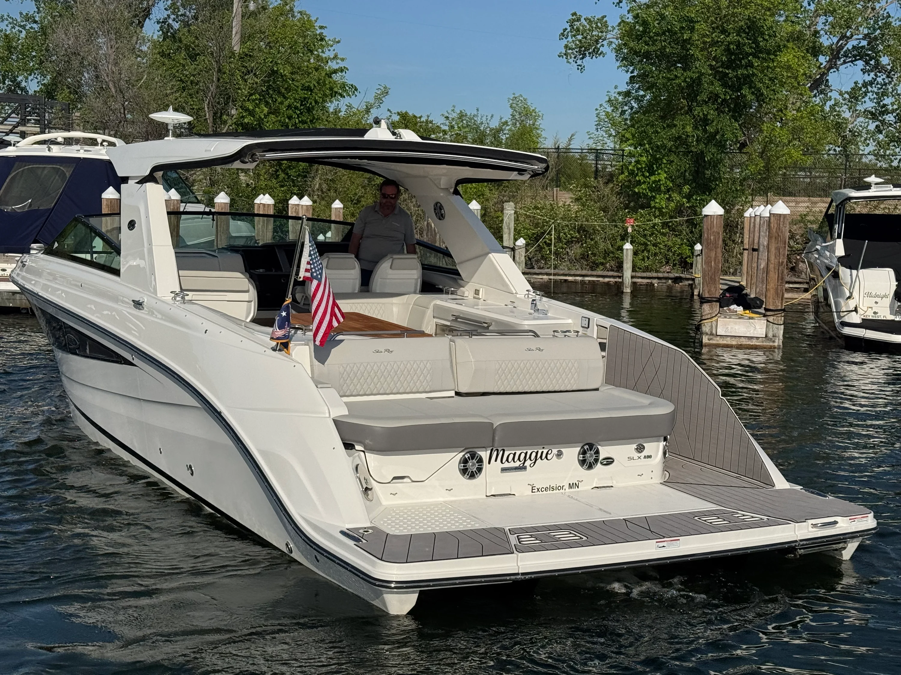 2023 Sea Ray 400 SLX Image Thumbnail #11