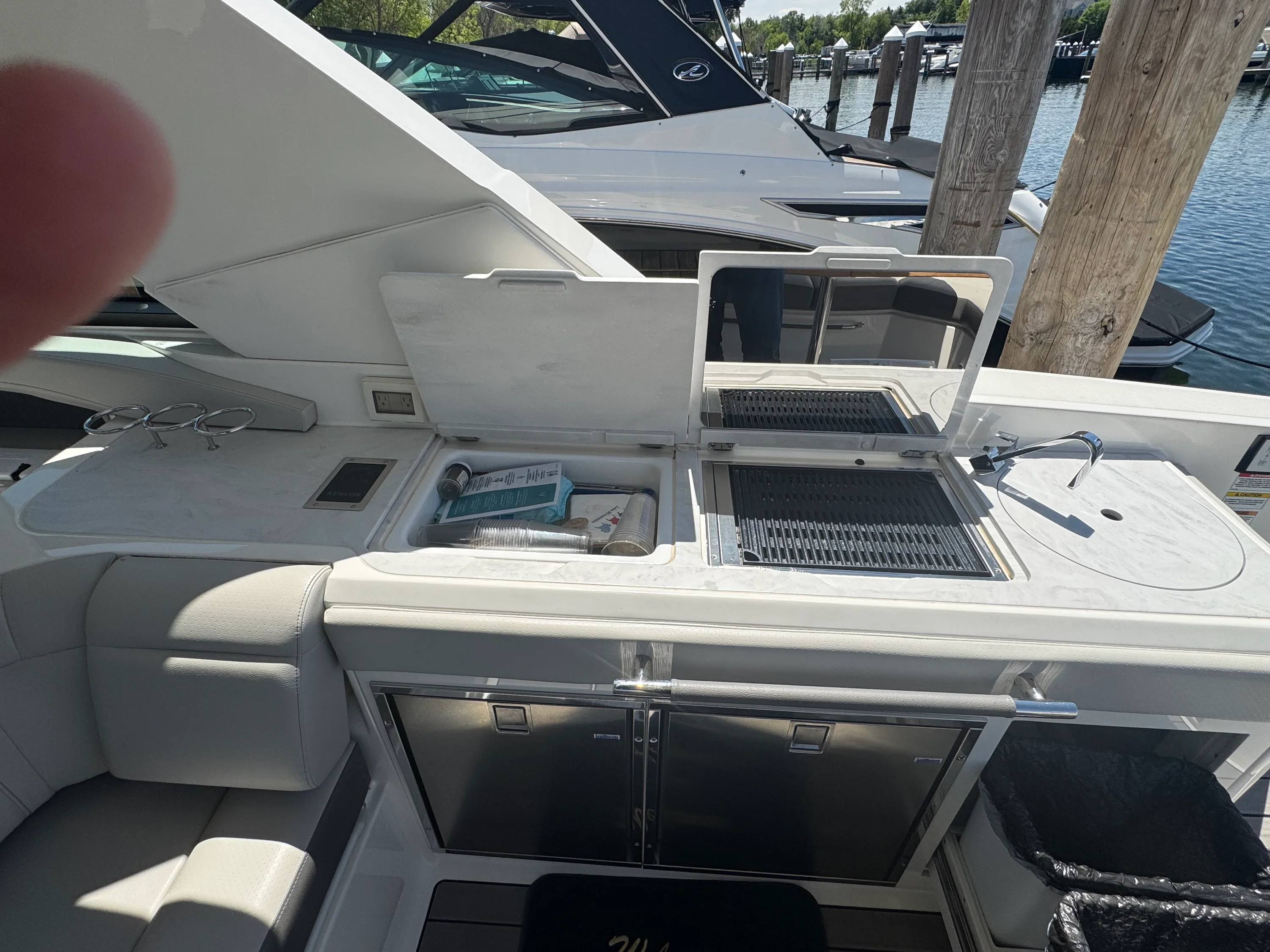 2023 Sea Ray 400 SLX Image Thumbnail #29