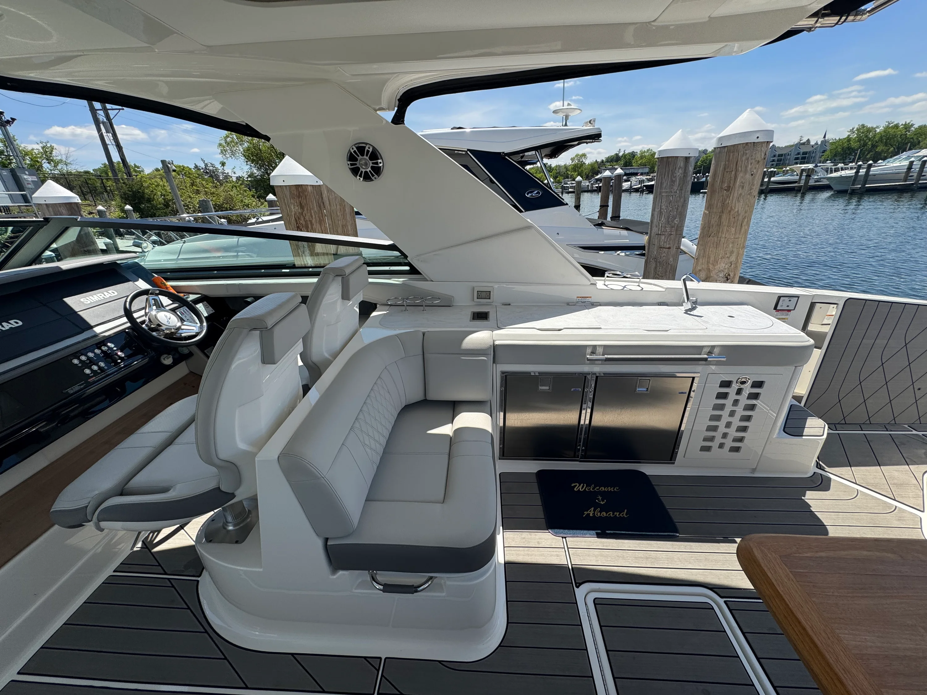 2023 Sea Ray 400 SLX Image Thumbnail #32