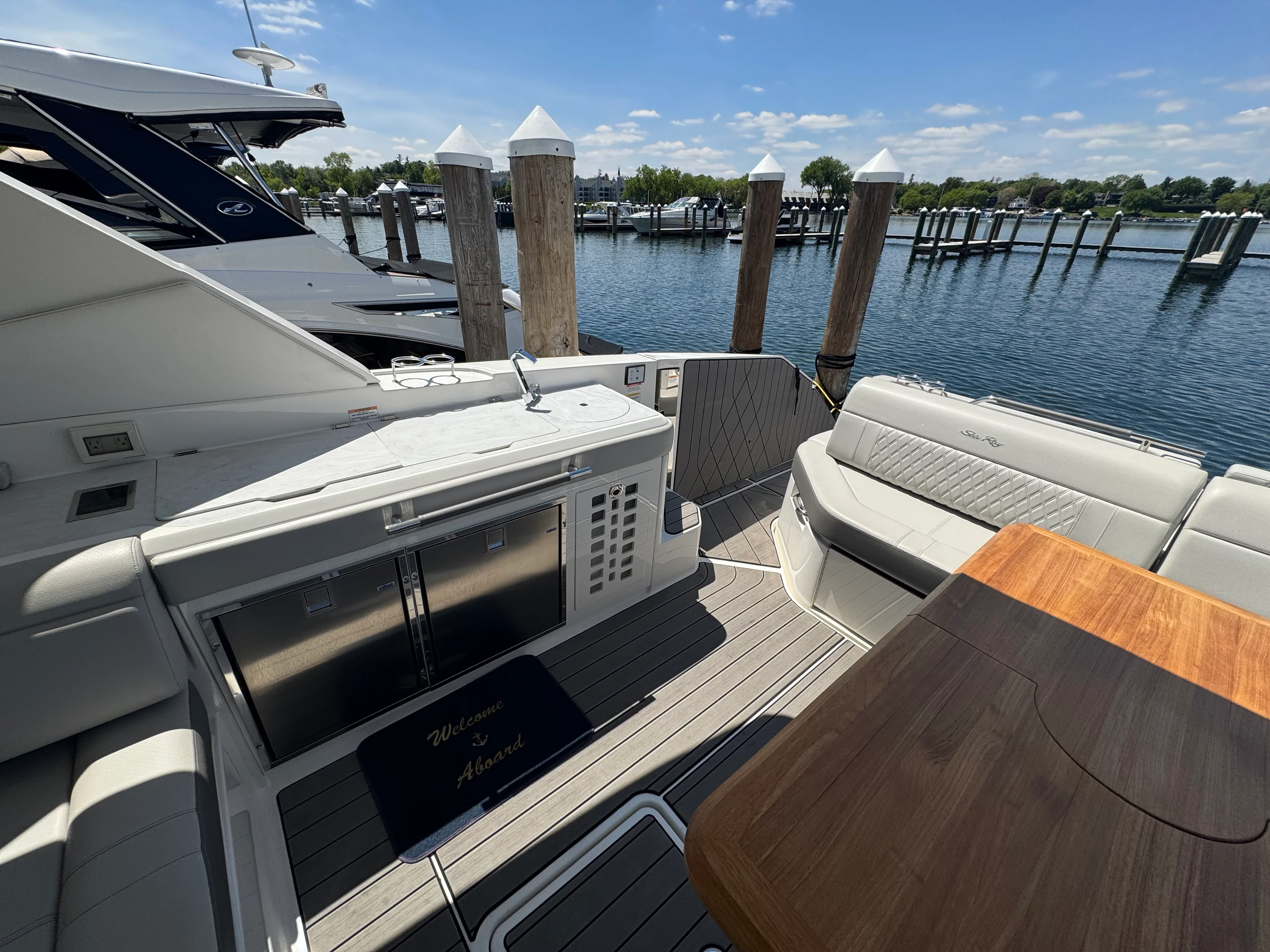 2023 Sea Ray 400 SLX Image Thumbnail #31