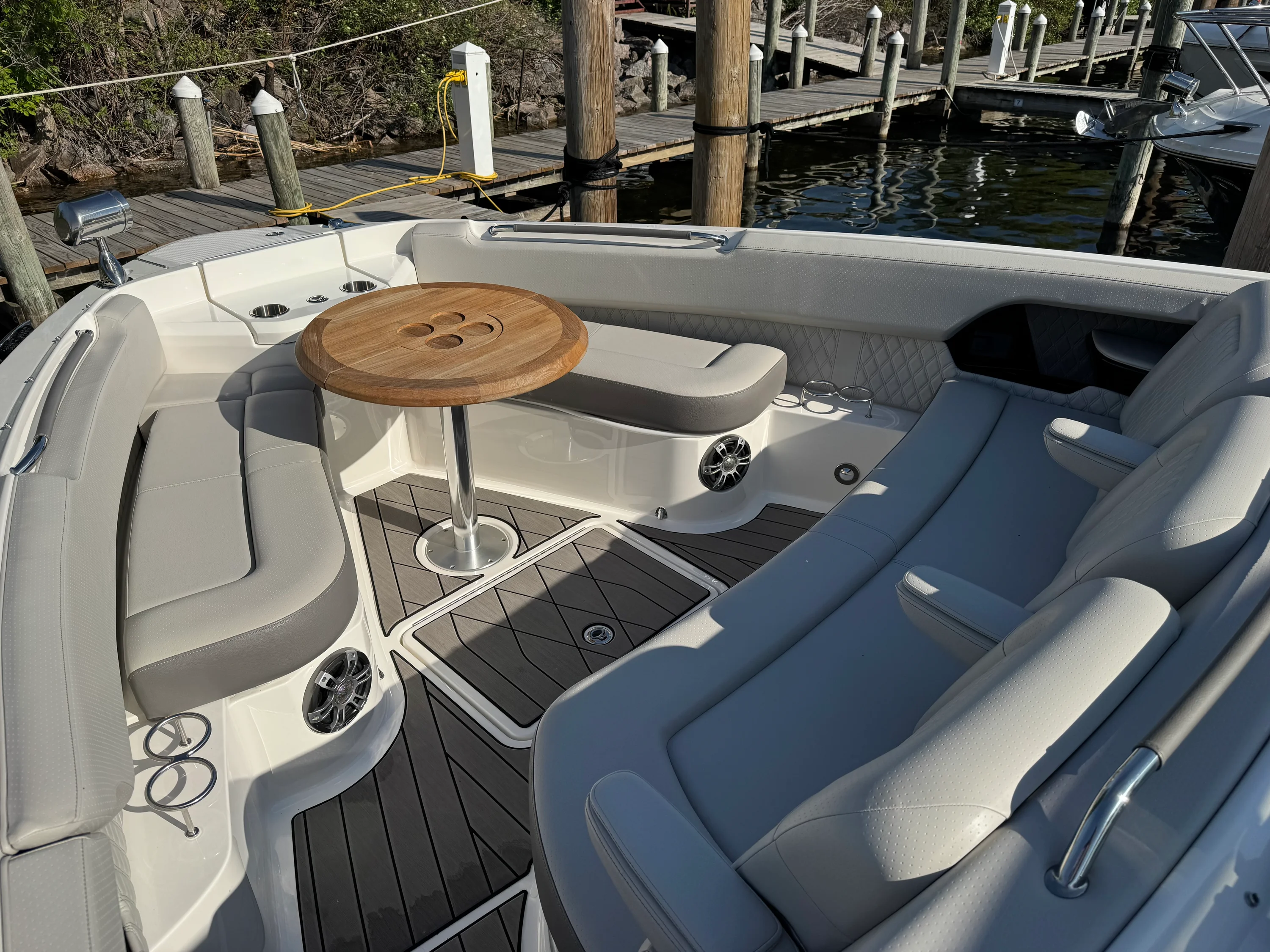 2023 Sea Ray 400 SLX Image Thumbnail #15