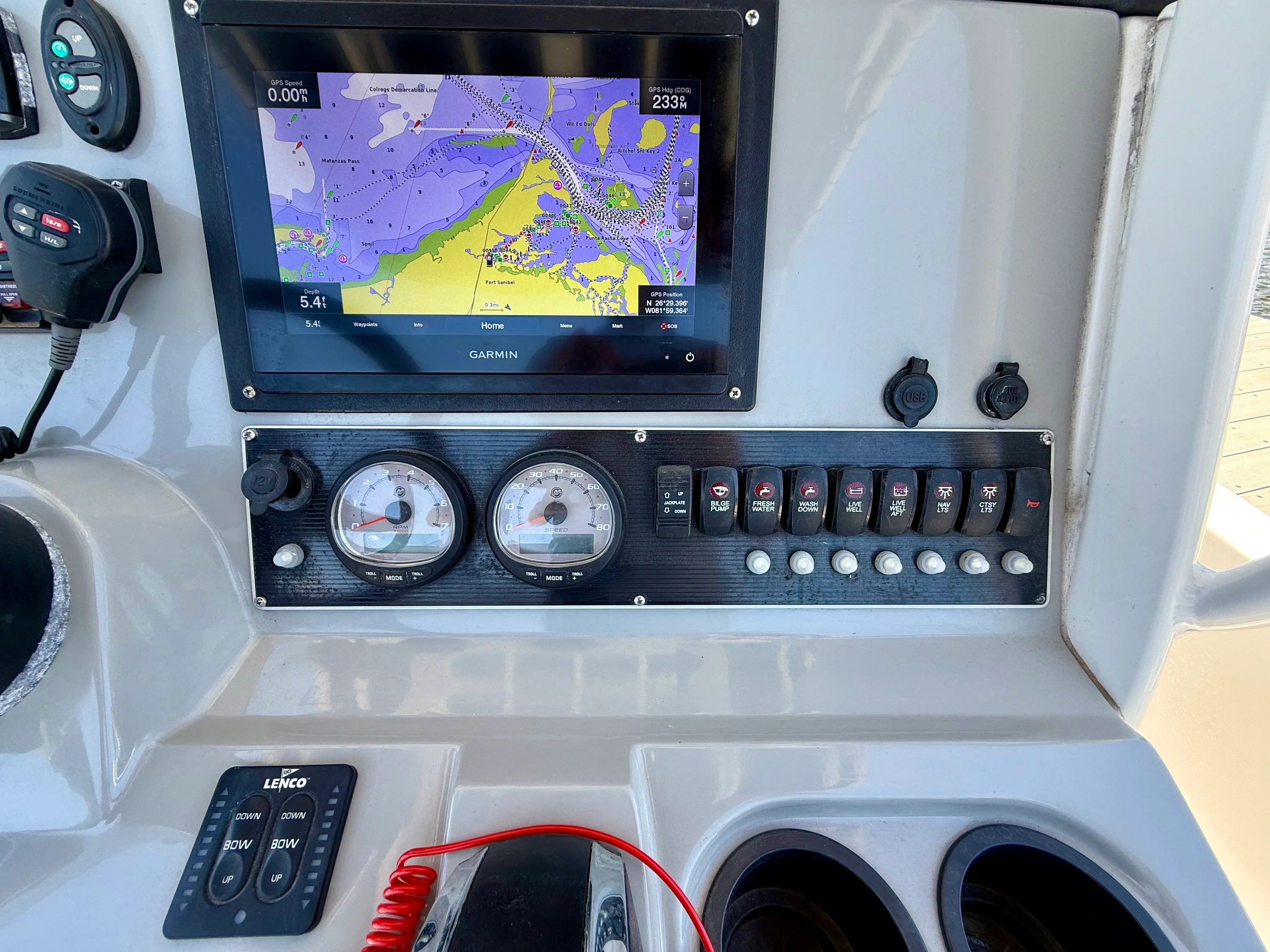 2015 Boston Whaler 240 DAUNTLESS Image Thumbnail #21
