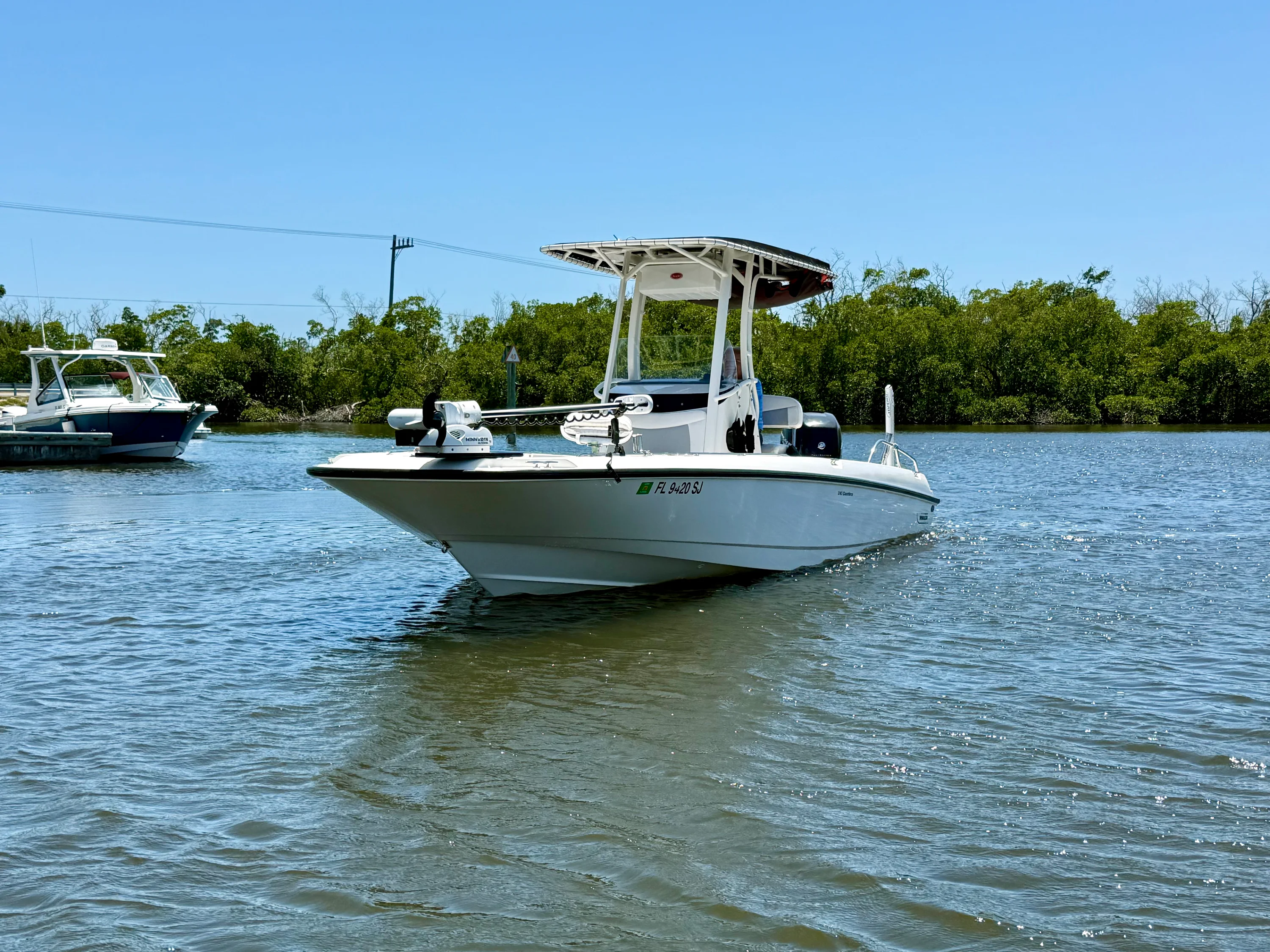 2015 Boston Whaler 240 DAUNTLESS Image Thumbnail #5