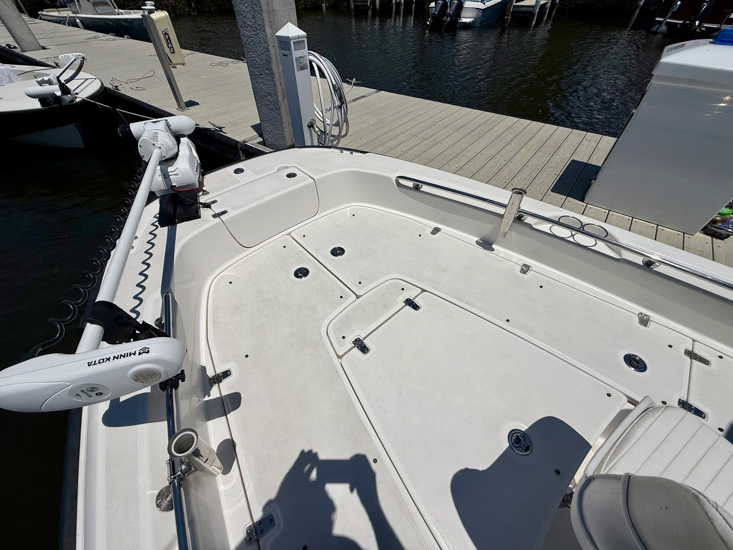 2015 Boston Whaler 240 DAUNTLESS Image Thumbnail #30