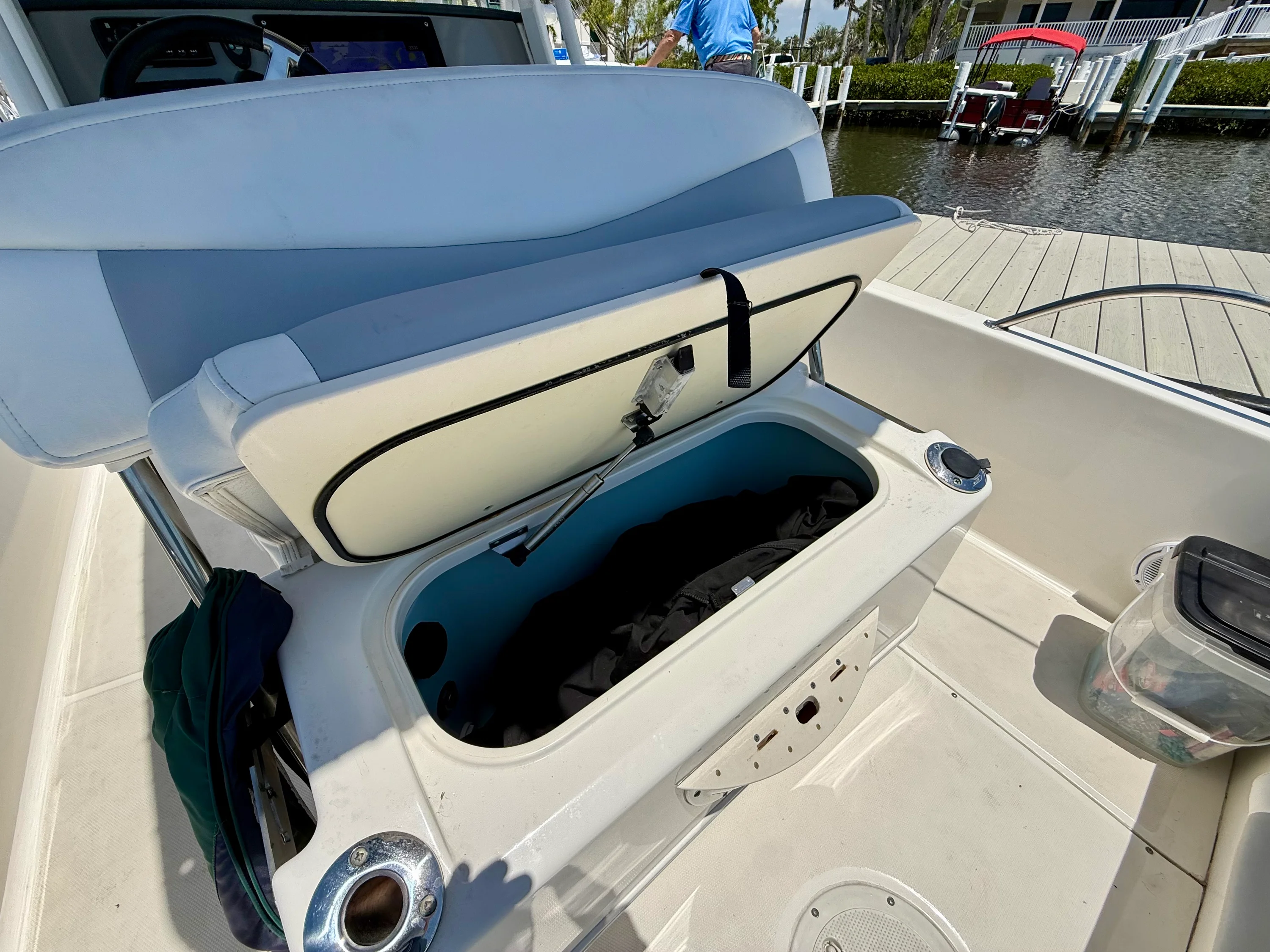 2015 Boston Whaler 240 DAUNTLESS Image Thumbnail #19