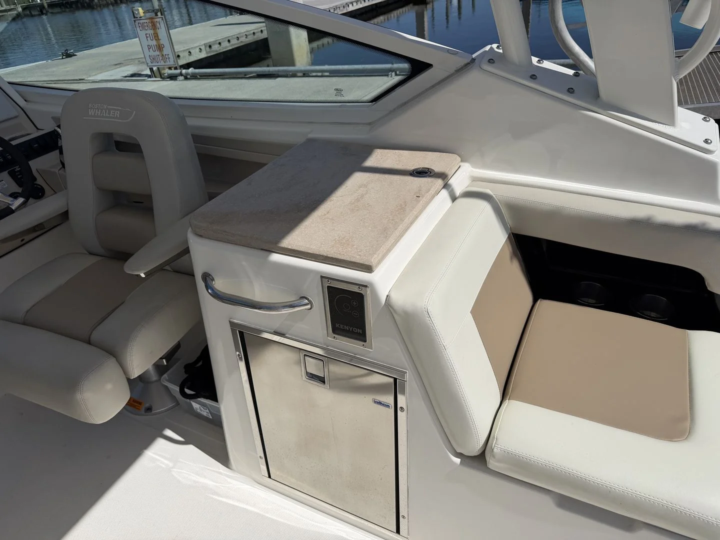 2021 Boston Whaler 280 VANTAGE Image Thumbnail #12