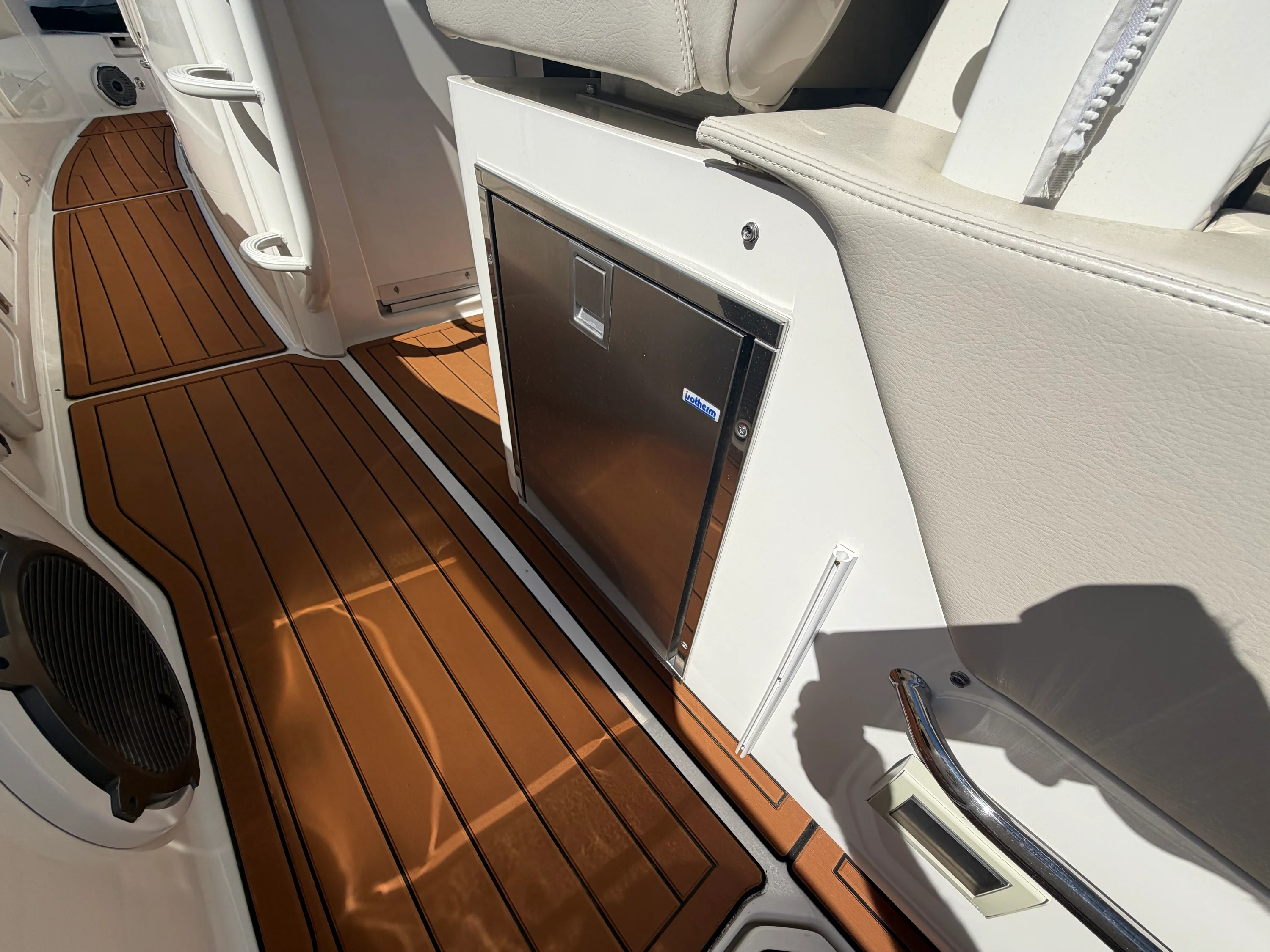 2021 Boston Whaler 380 OUTRAGE Image Thumbnail #27