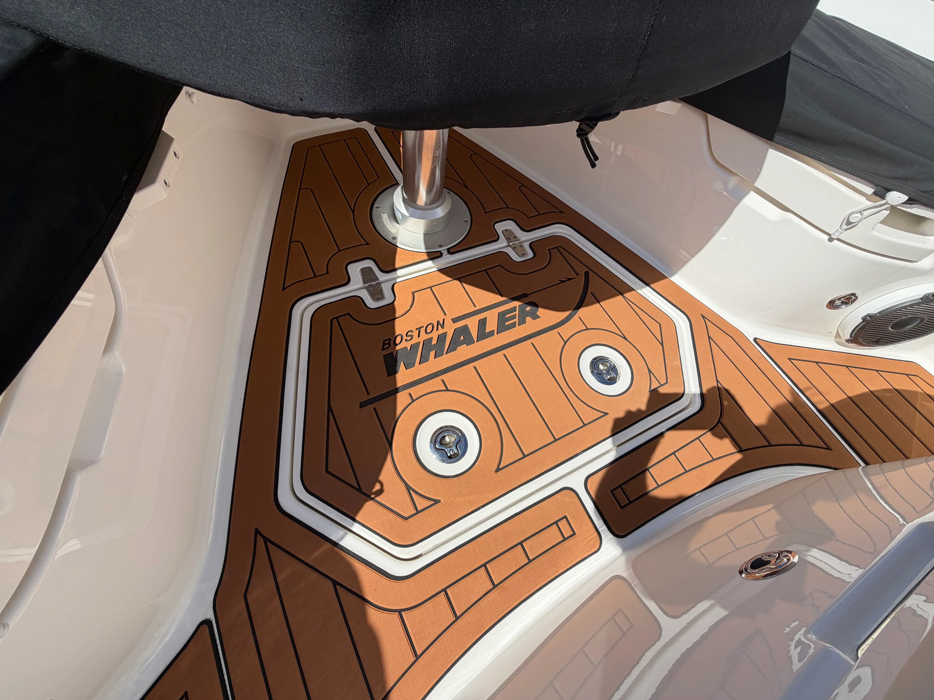 2021 Boston Whaler 380 OUTRAGE Image Thumbnail #43