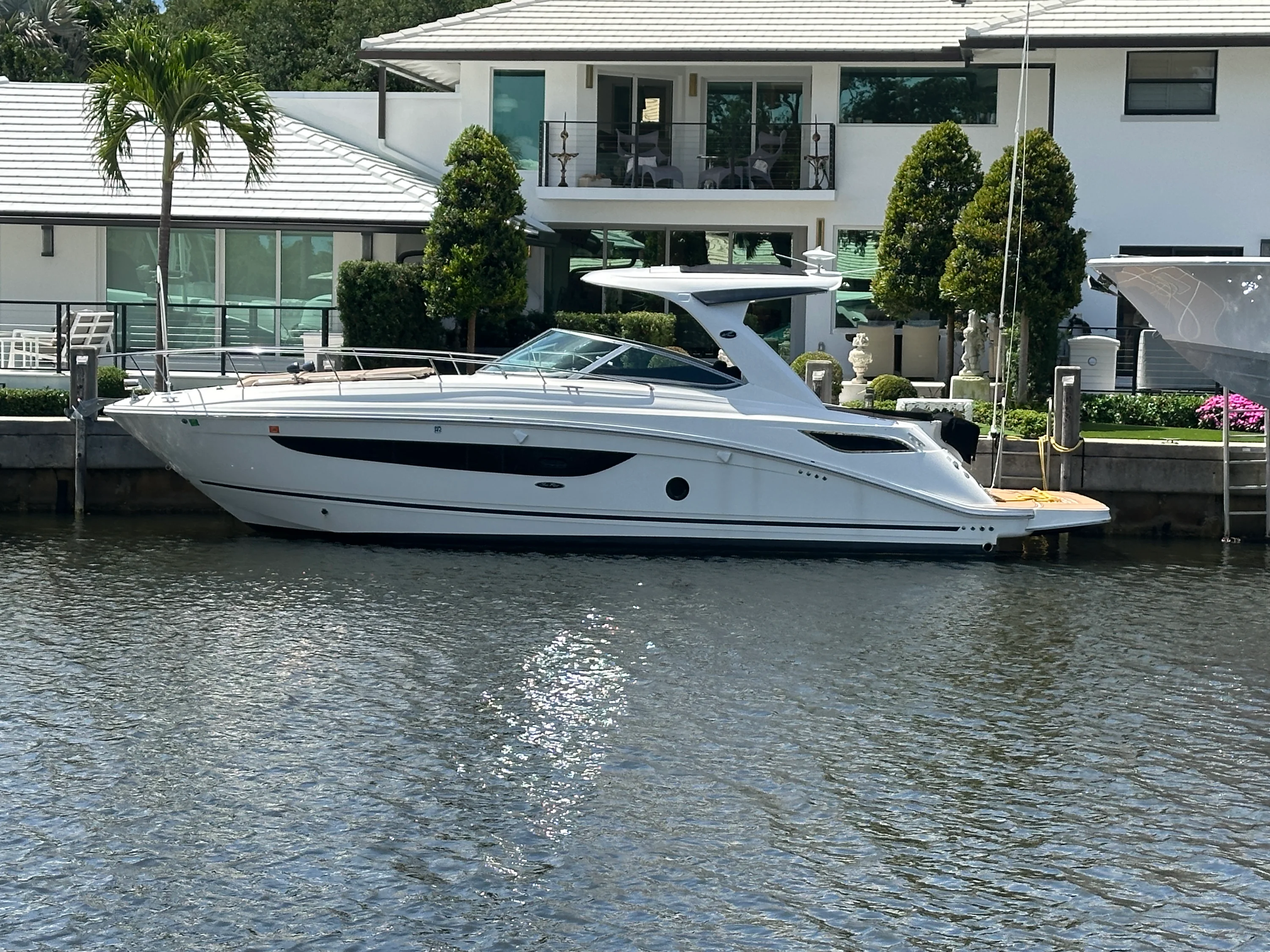 2017 Sea Ray 350 SUNDANCER Image Thumbnail #55
