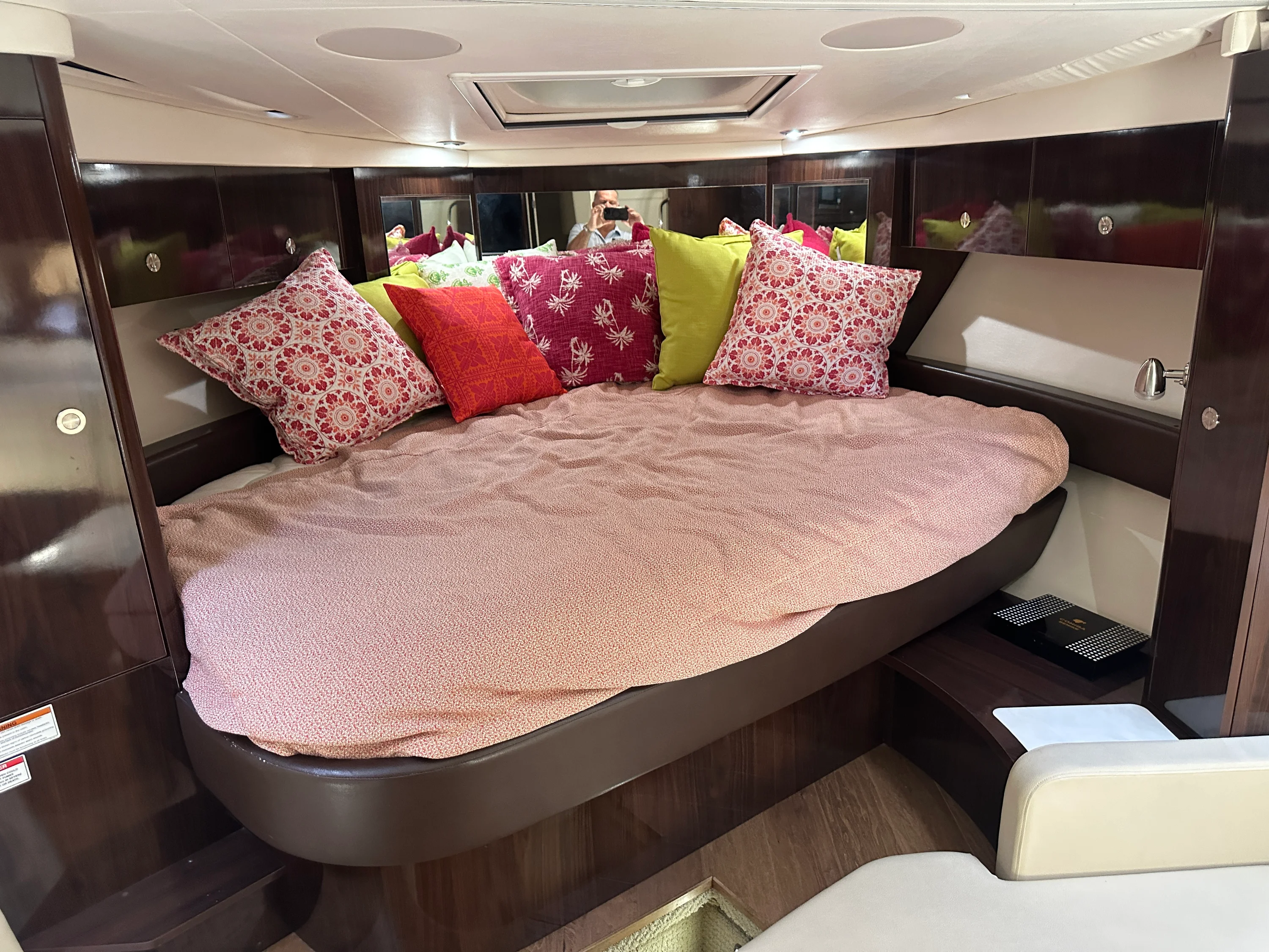 2017 Sea Ray 350 SUNDANCER Image Thumbnail #30
