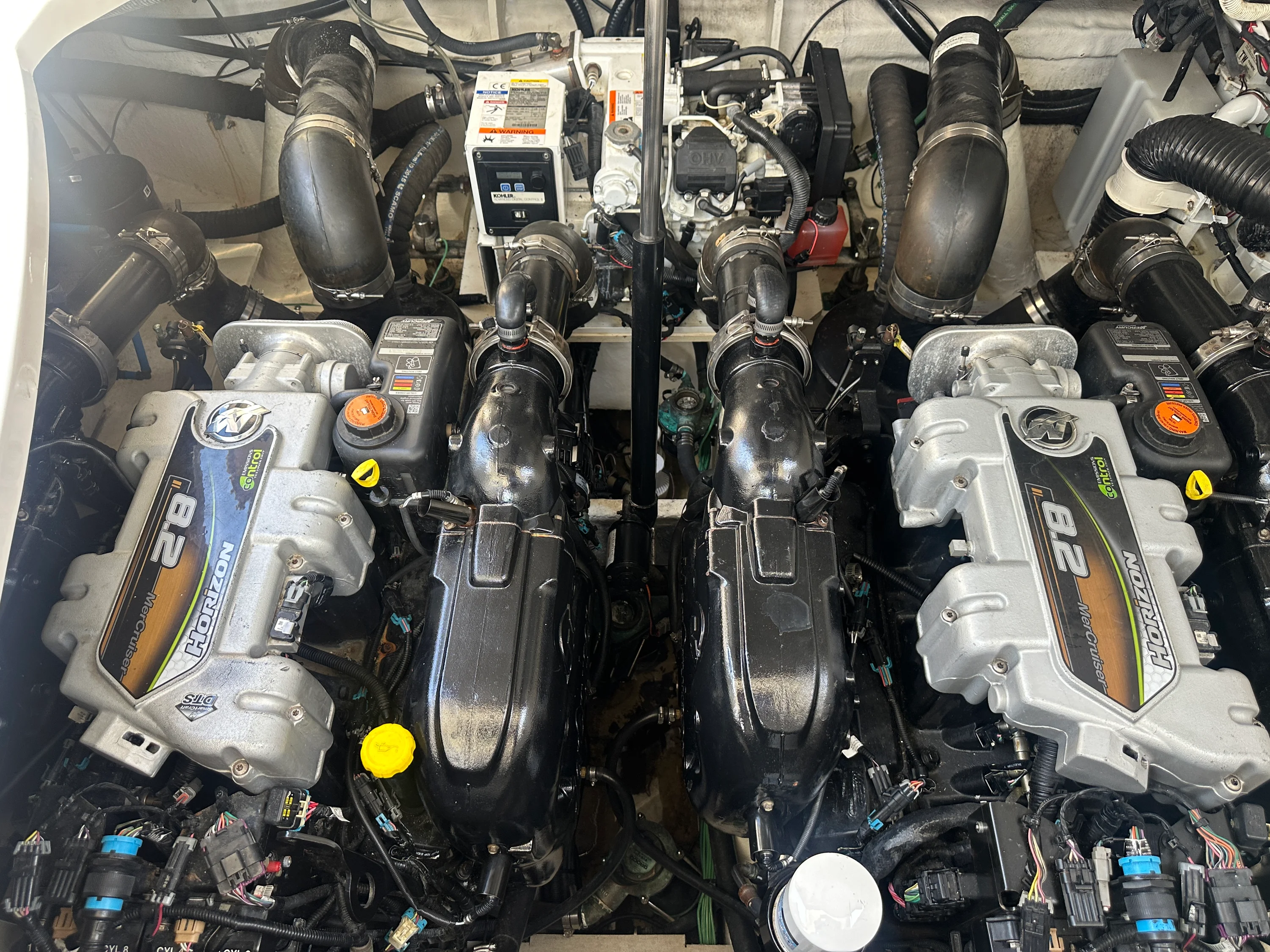 2017 Sea Ray 350 SUNDANCER Image Thumbnail #44