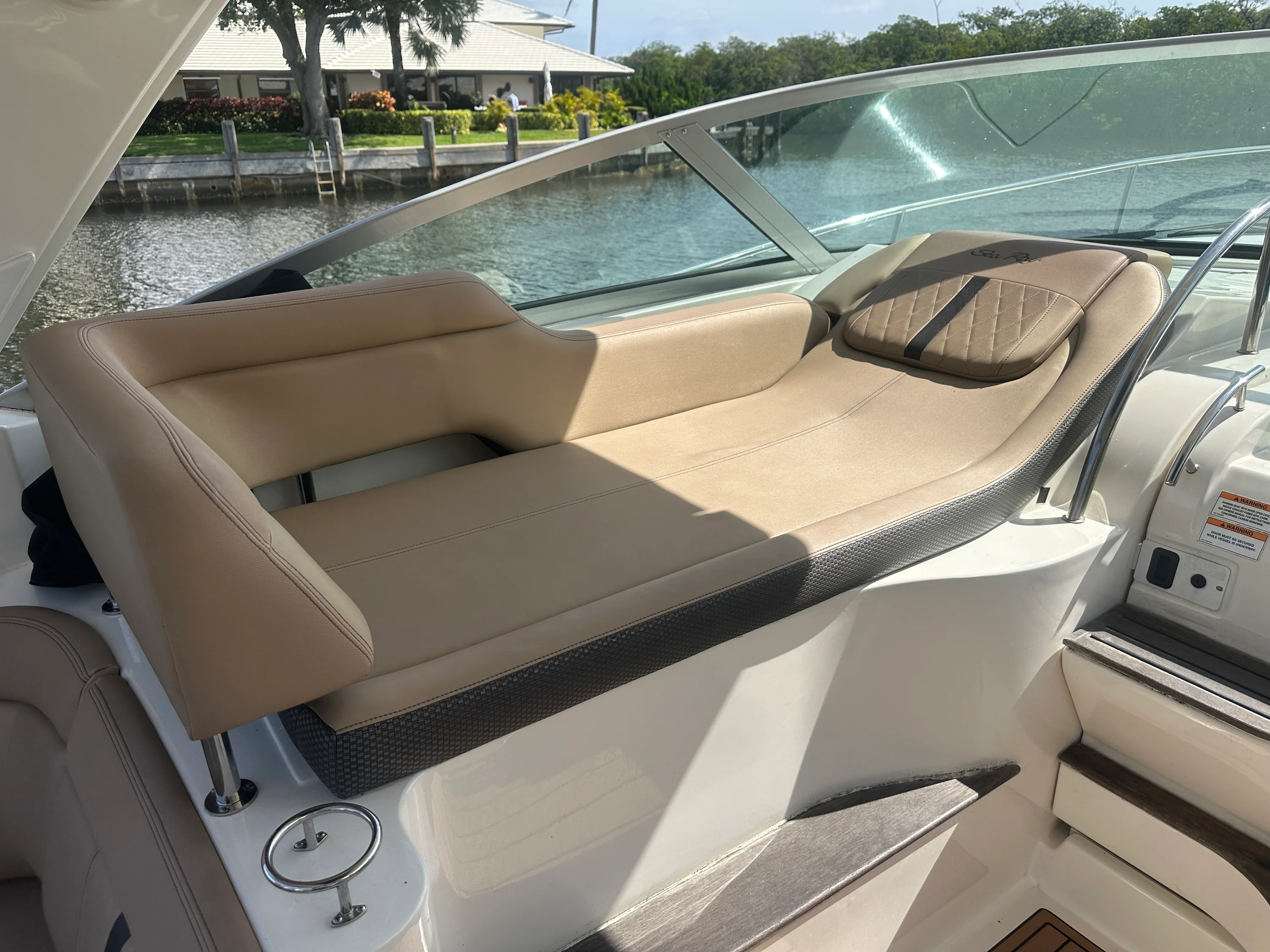 2017 Sea Ray 350 SUNDANCER Image Thumbnail #11
