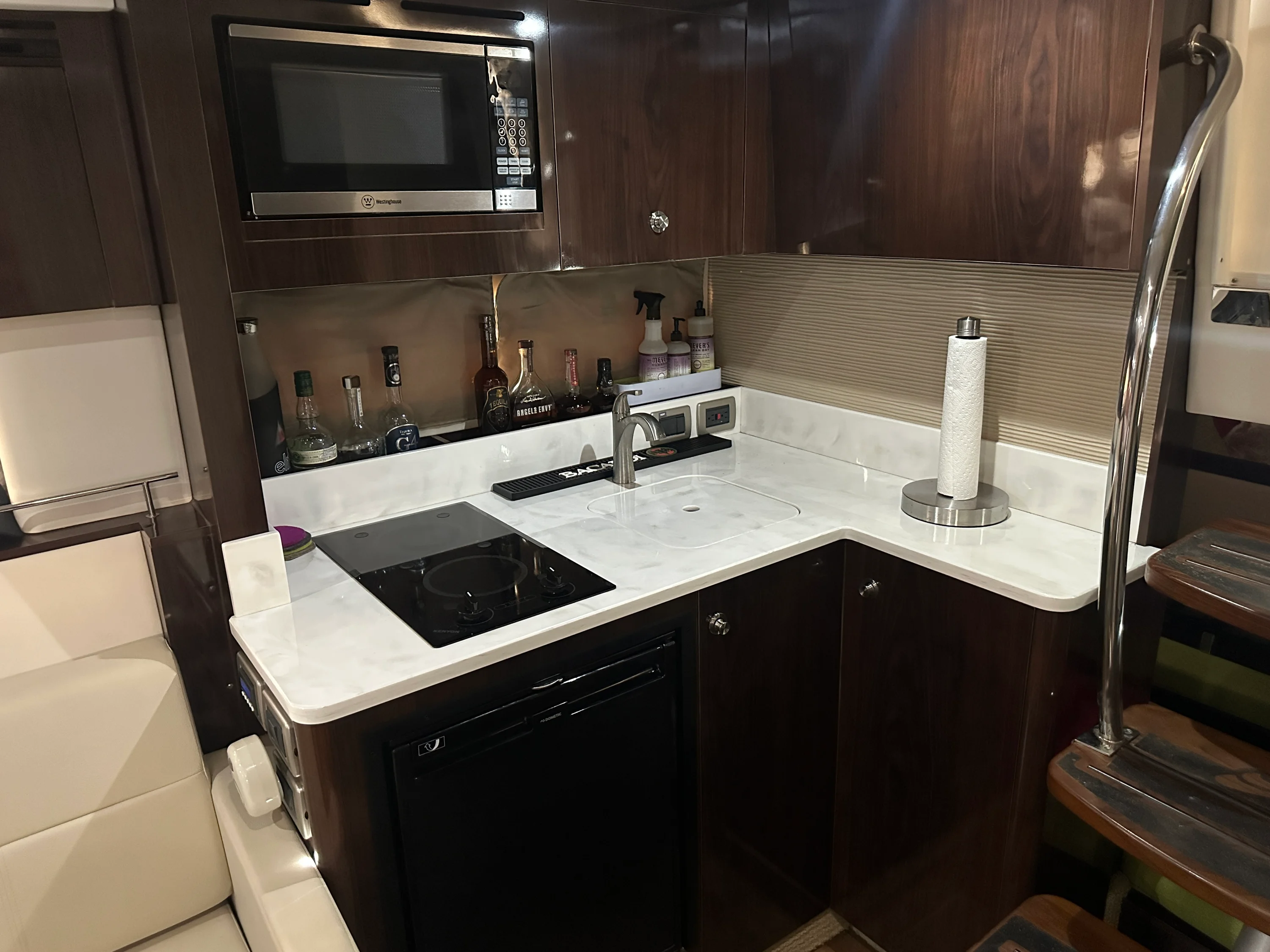 2017 Sea Ray 350 SUNDANCER Image Thumbnail #34